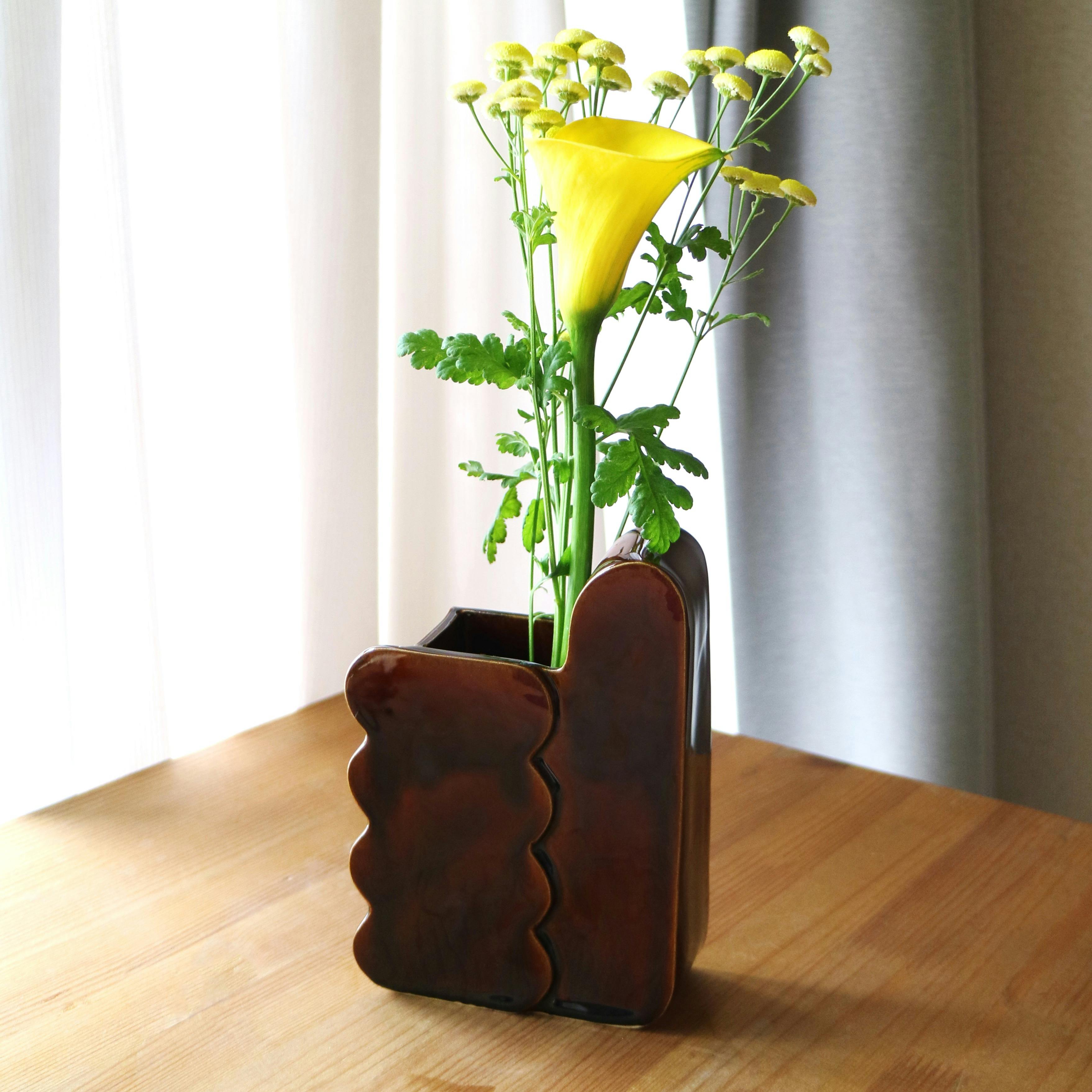 Big Hand Flower Vase