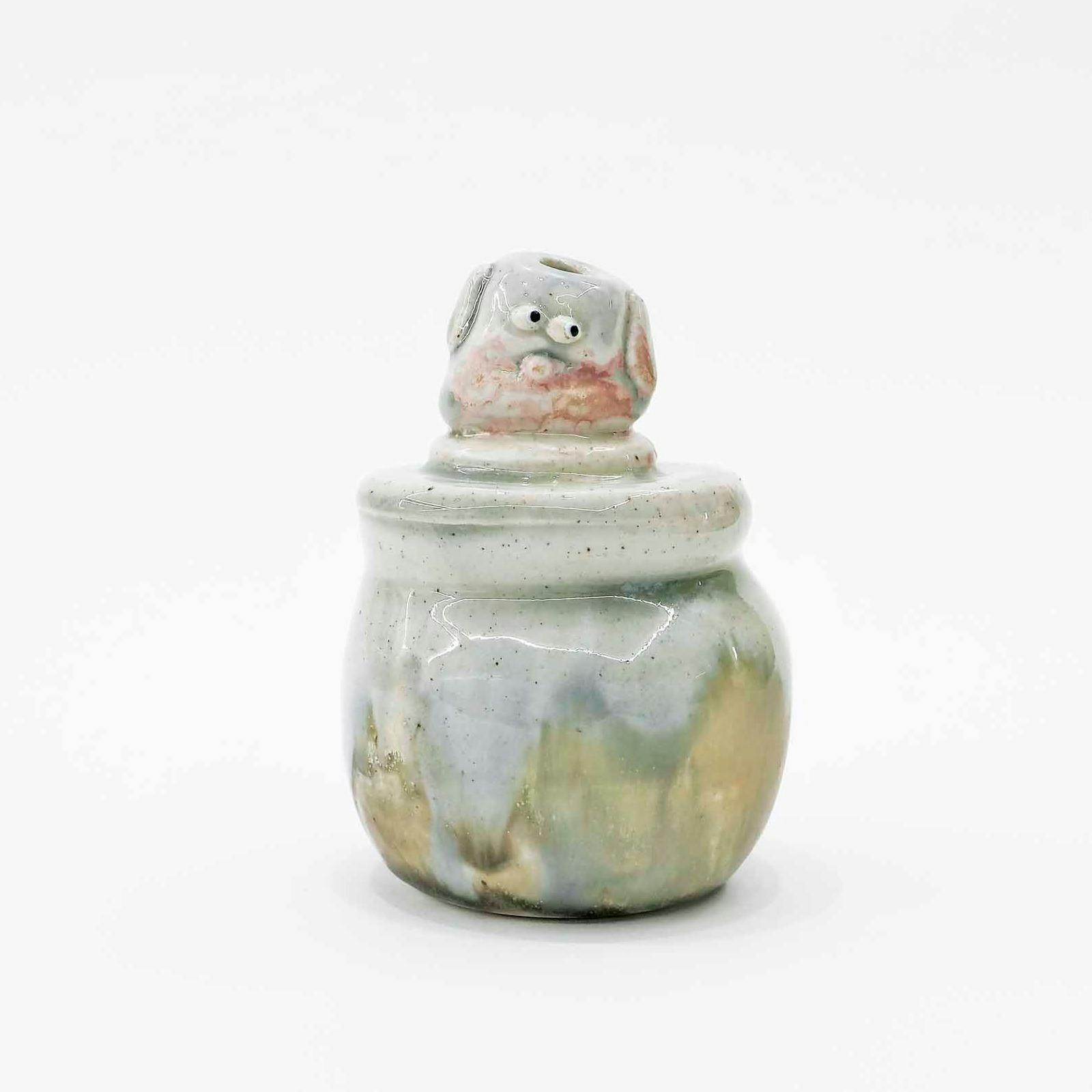 風呂に入る動物のフラワーベース