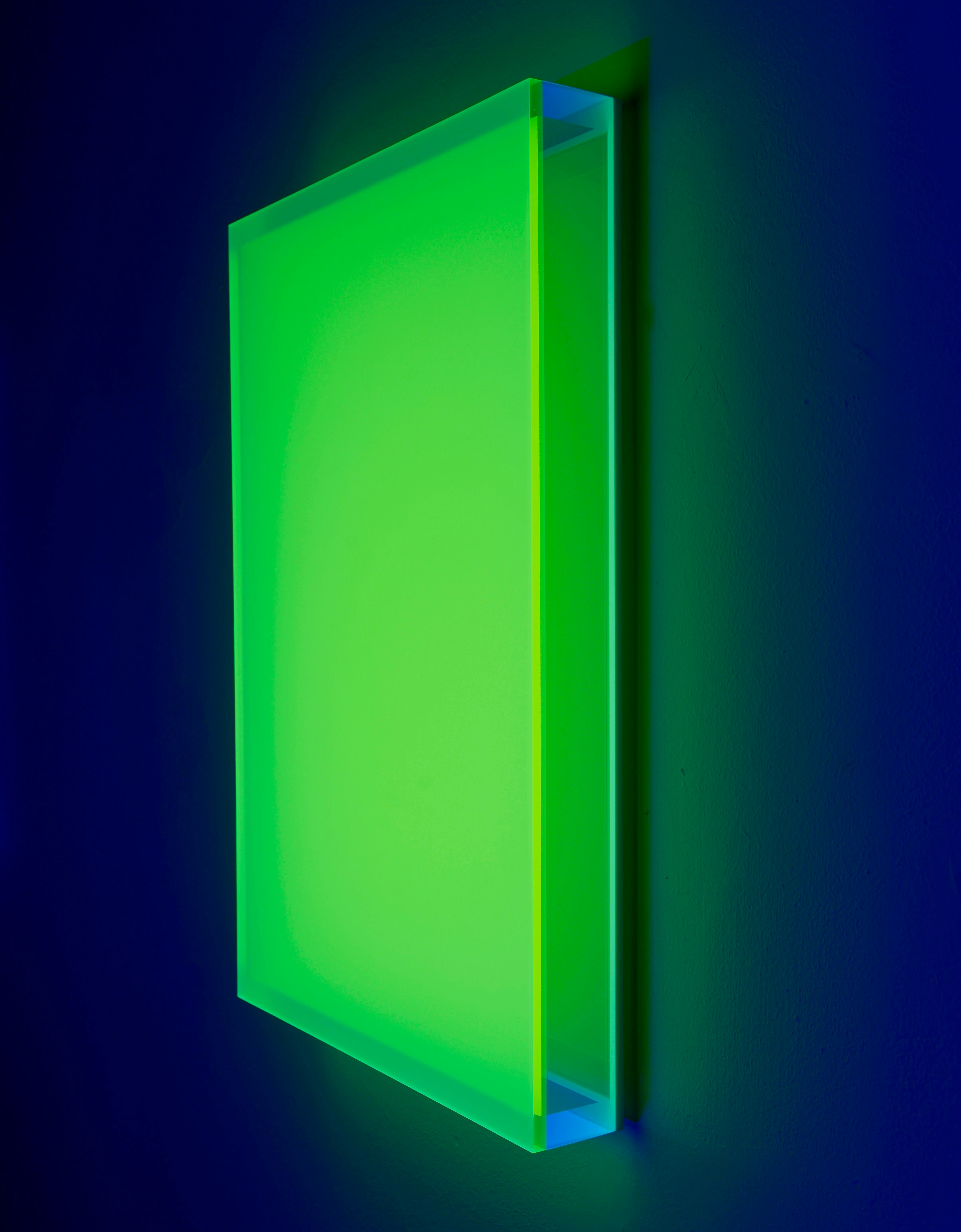 Regine Schumann, Colormirror Satin Green Glowing After Los Angeles