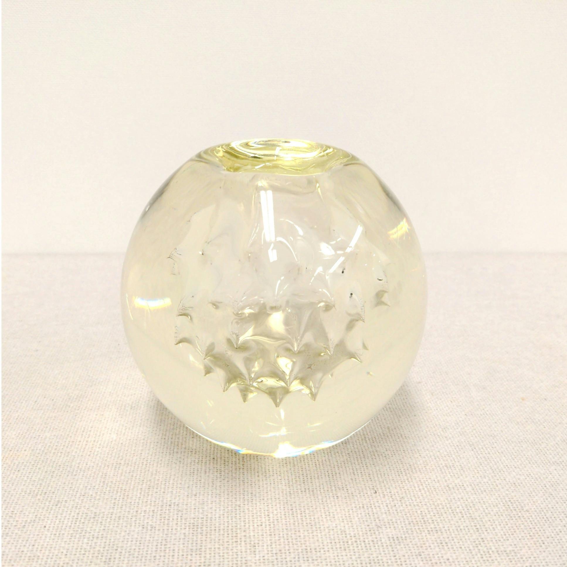 白瑠璃ガラス Spike Vessel