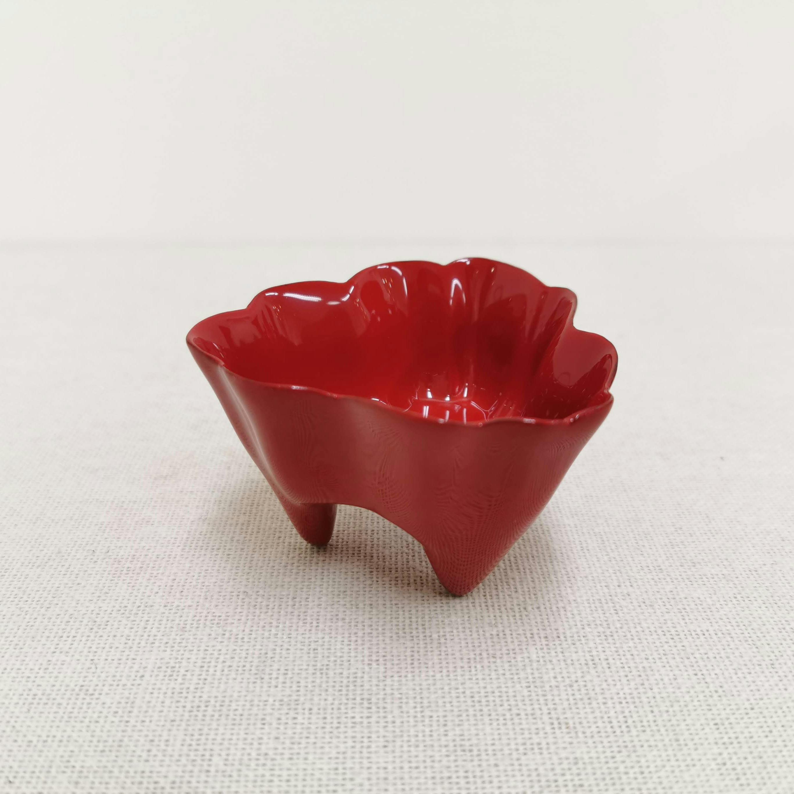 乾漆朱塗酒杯「秋波」 1