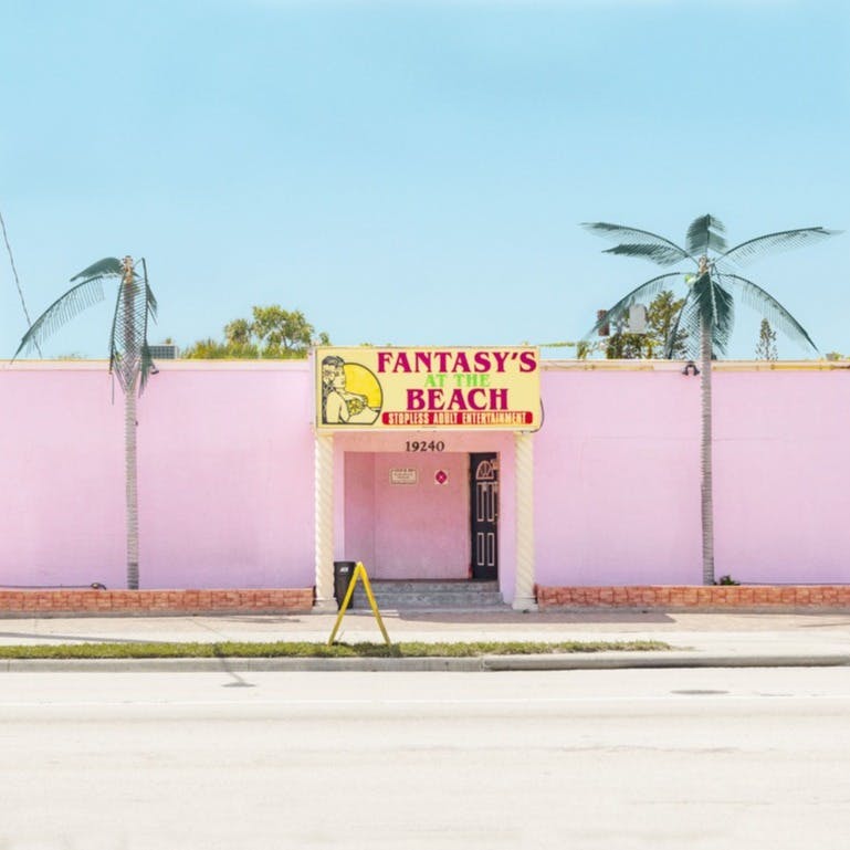 「FANTASY’S  AT THE BEACH _FORT MYERS」