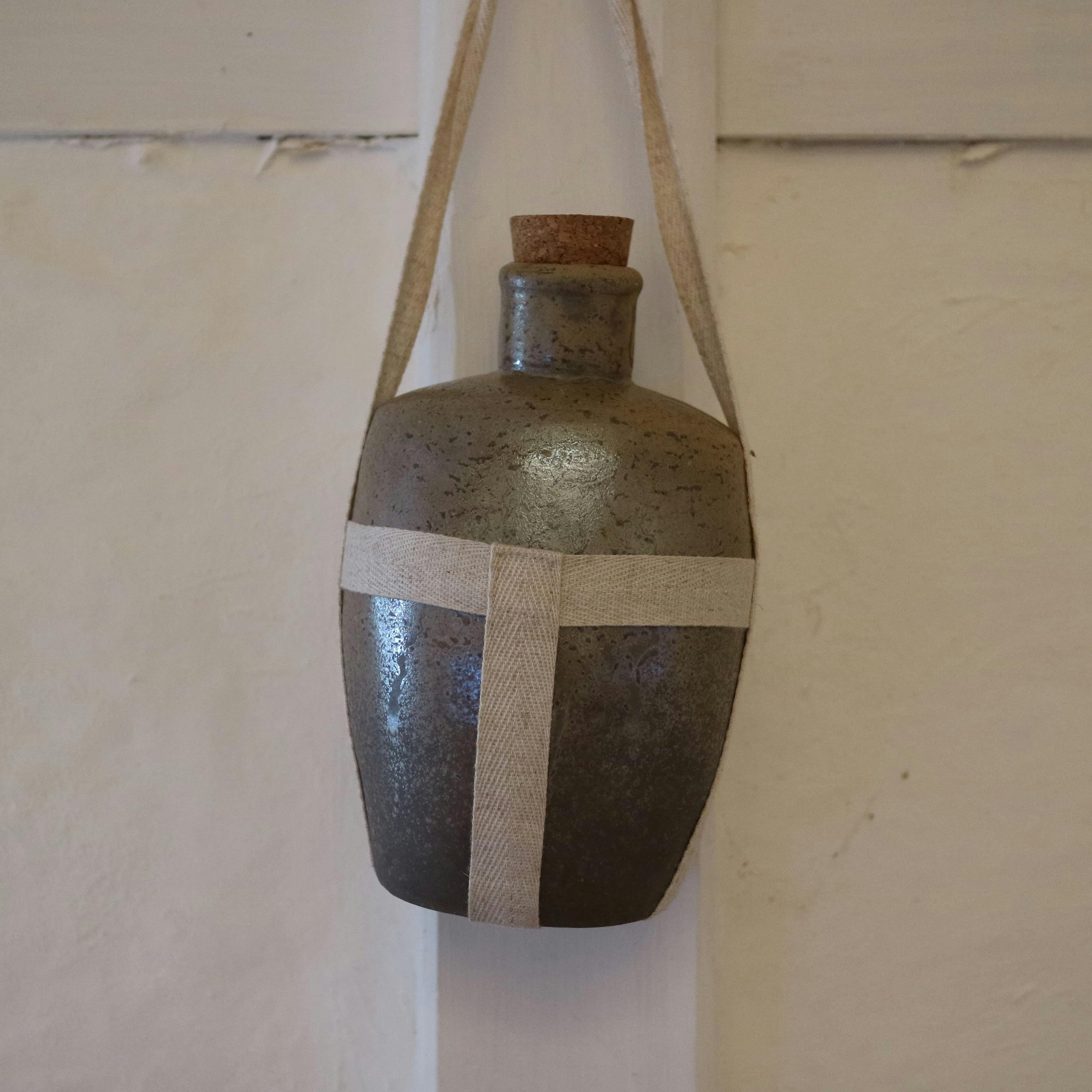 珠洲焼「水筒-灰-」