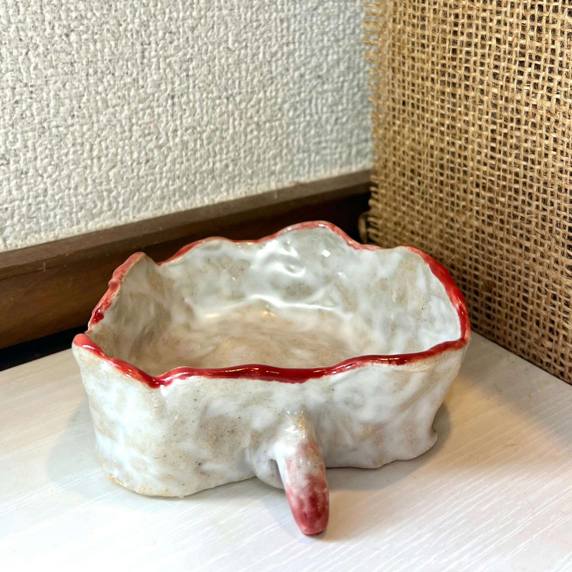 見ぬが花 (not seeing is a flower pot)