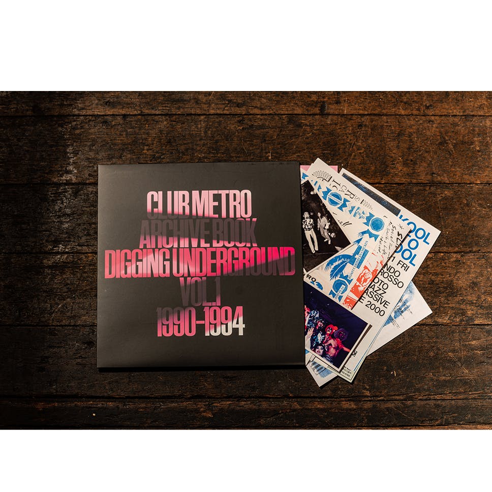 CLUB METRO ARCHIVE BOOK "DIGGING UNDERGROUND" VOL.1 1990 - 1994