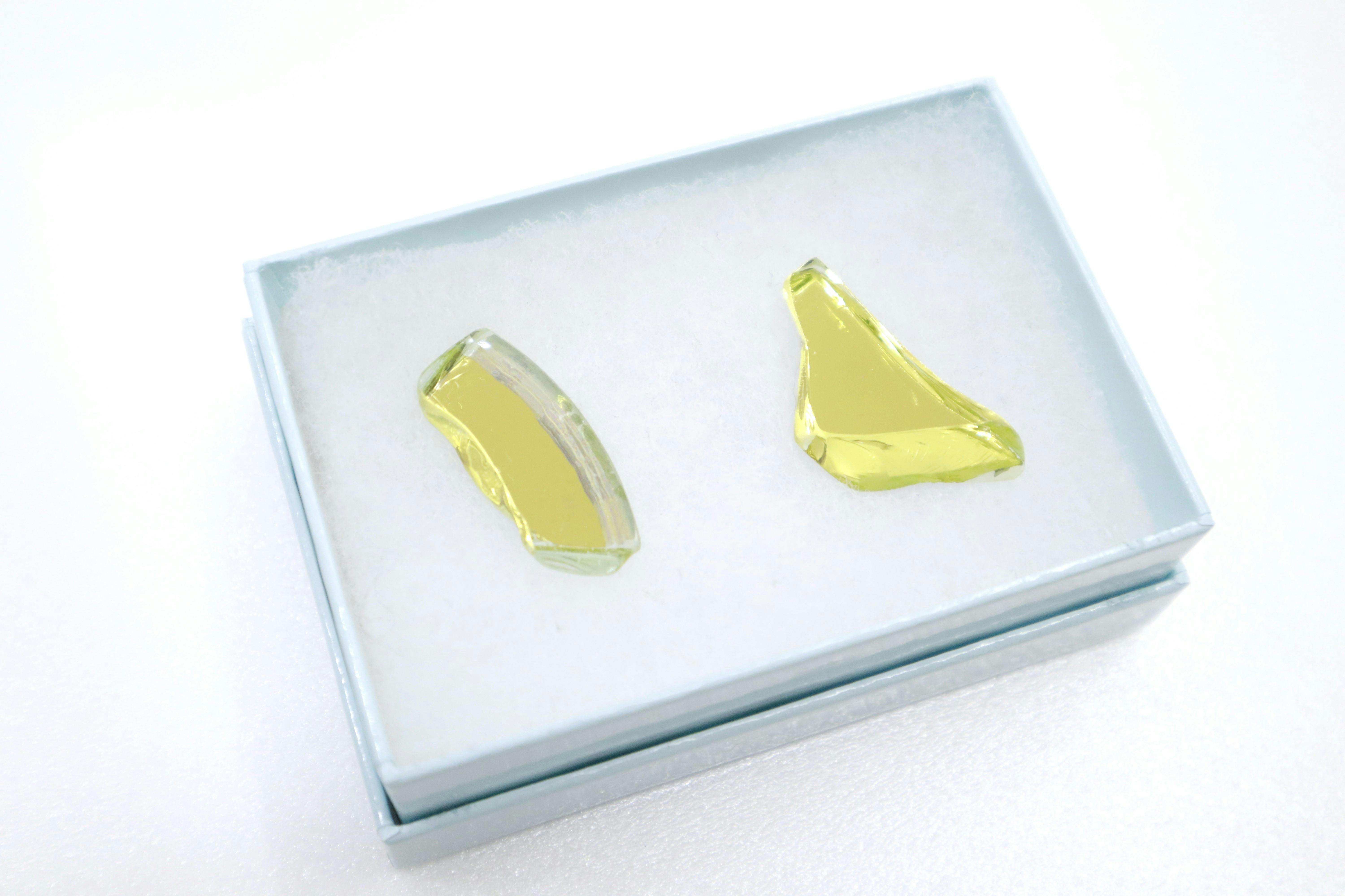 イエローピアス　10328