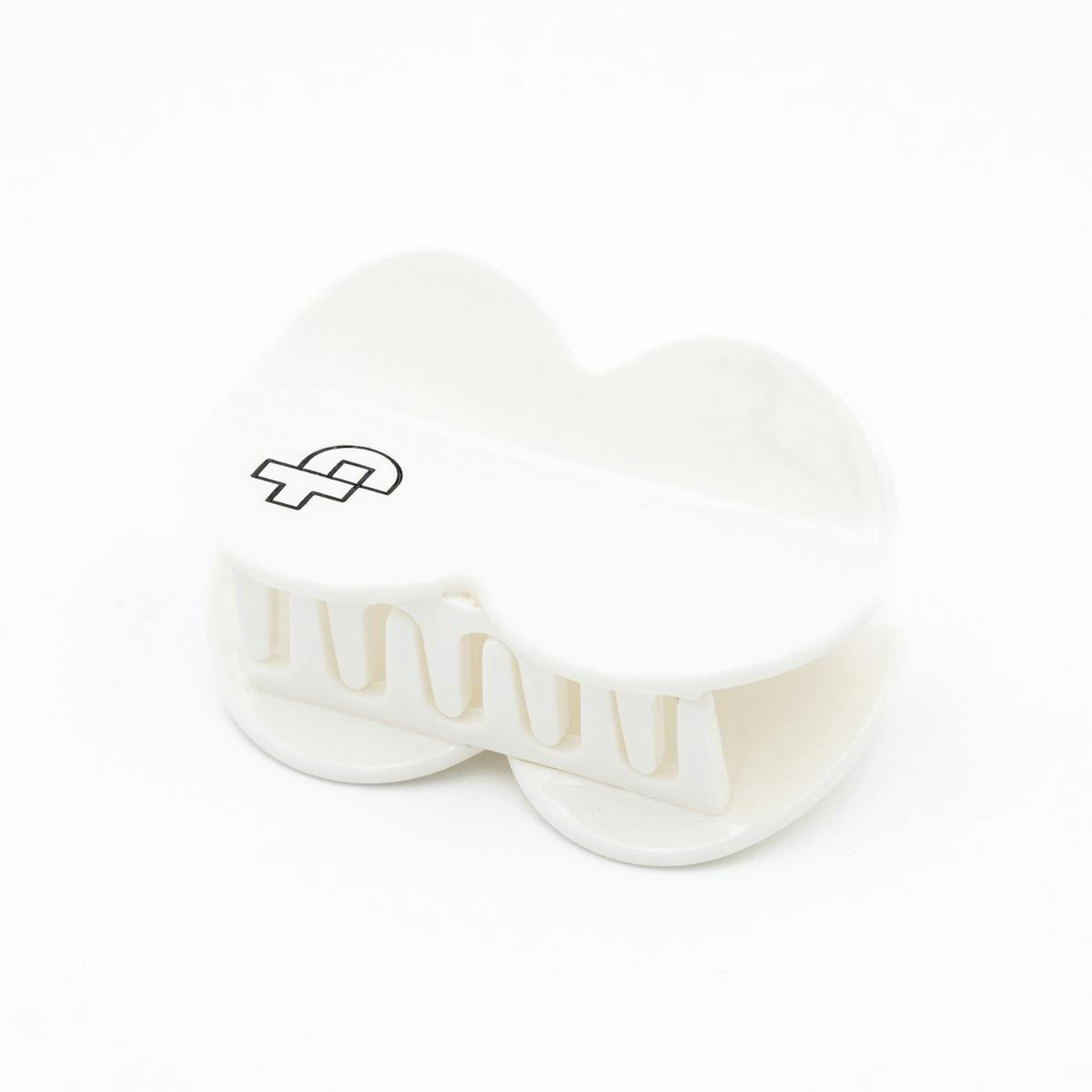 瓜生太郎　Taro Uryu　Hair Claw S size　Pure White