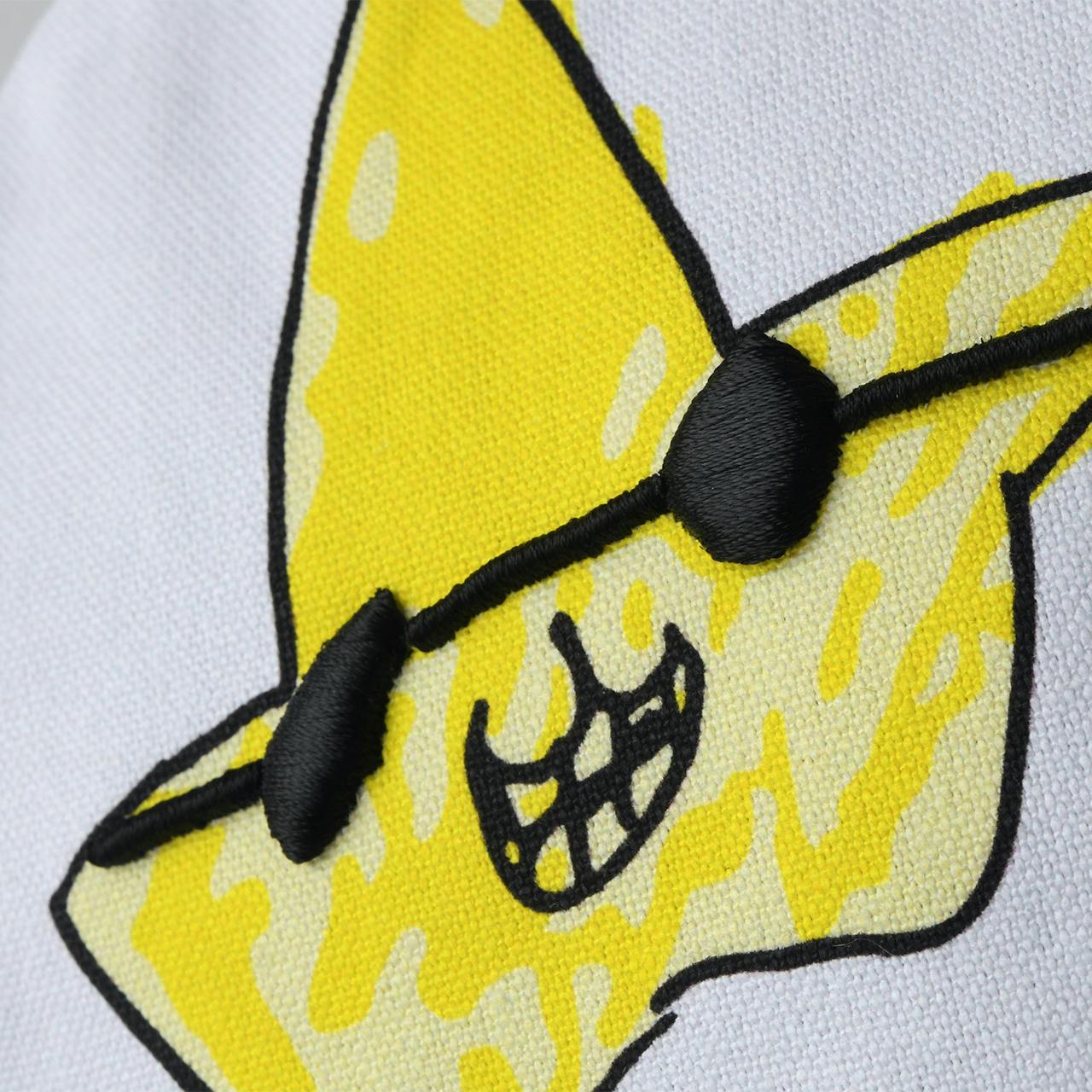 【刺繍】デザインにあわせた、立体的な刺繍がワンポイント。