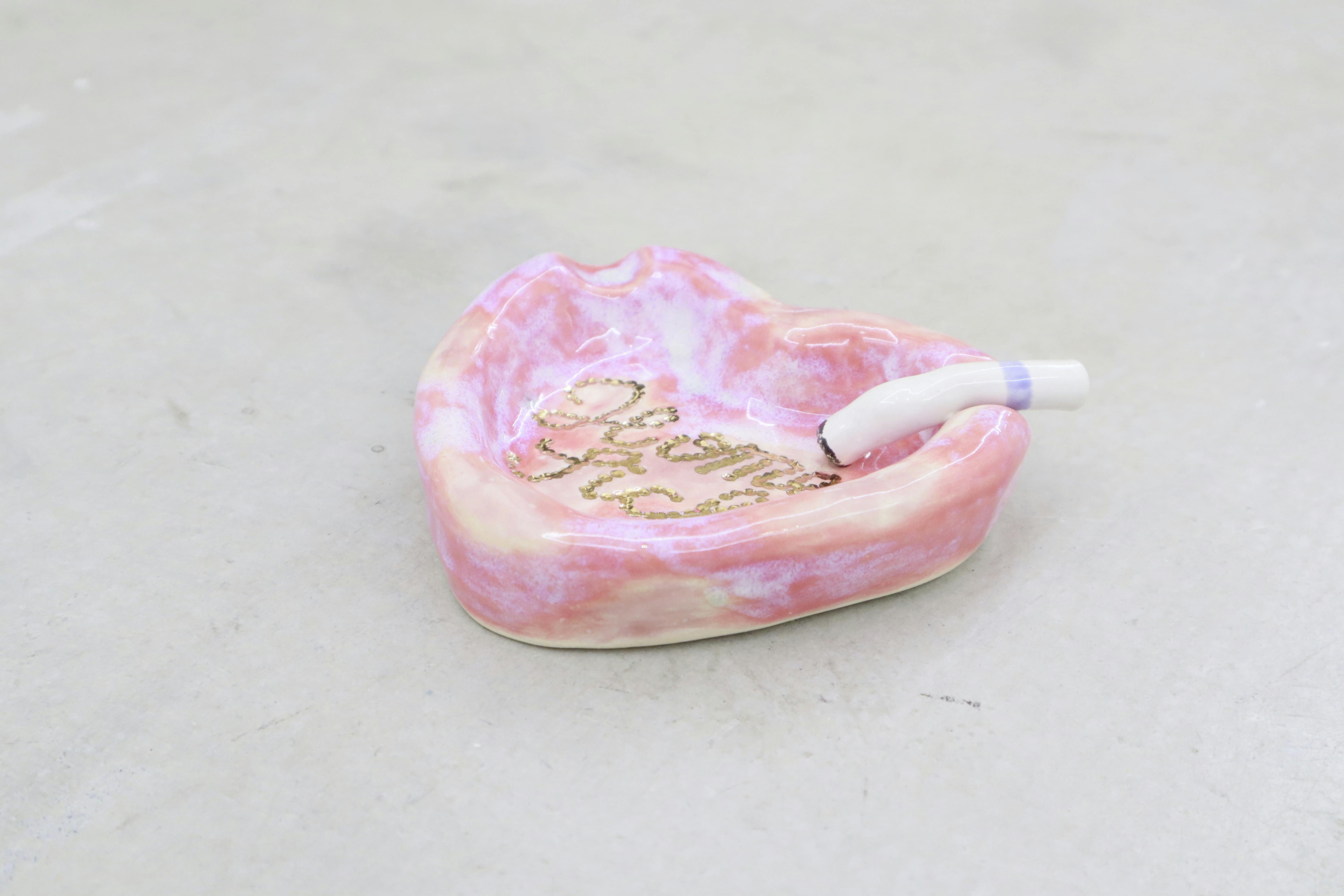 中島ミドリ｜HEART ASH TRAY
