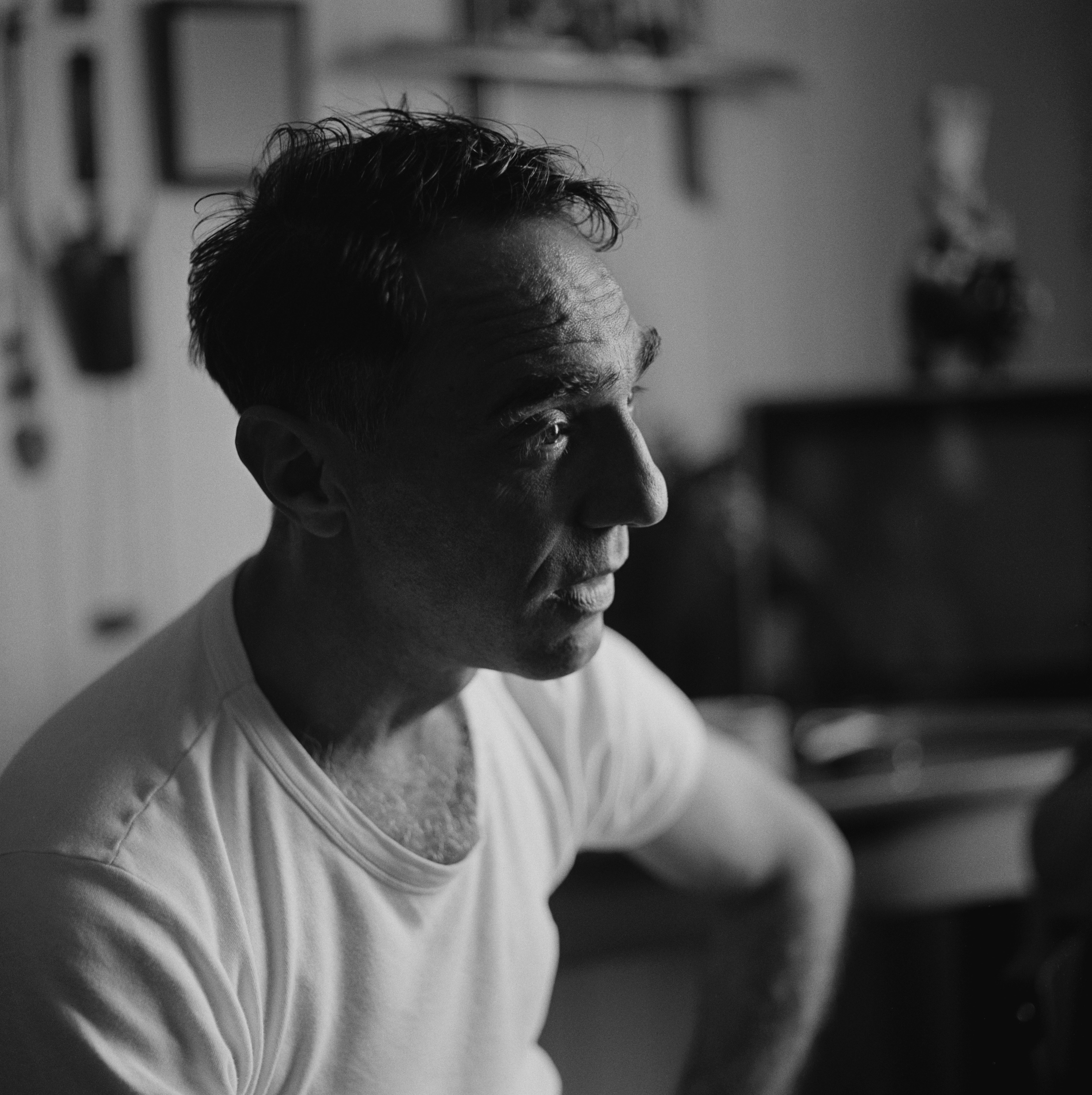 《Face in Profile》imege