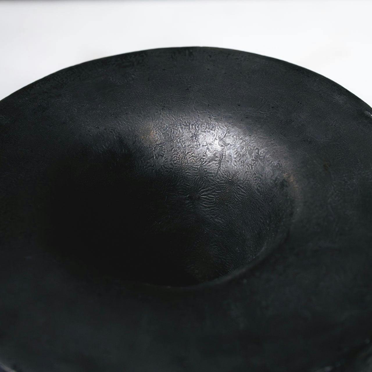 森田 智仁 青いエプロンの女性と朝の習慣