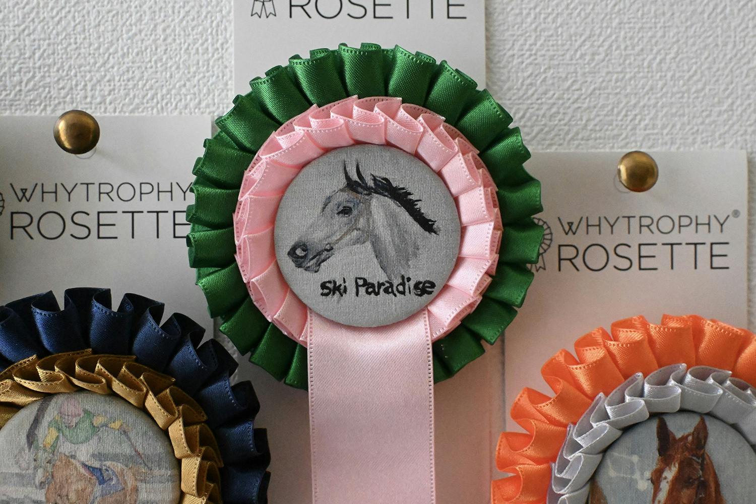 黒沼真由美 x WHYTROPHY コラボレーション・ロゼット