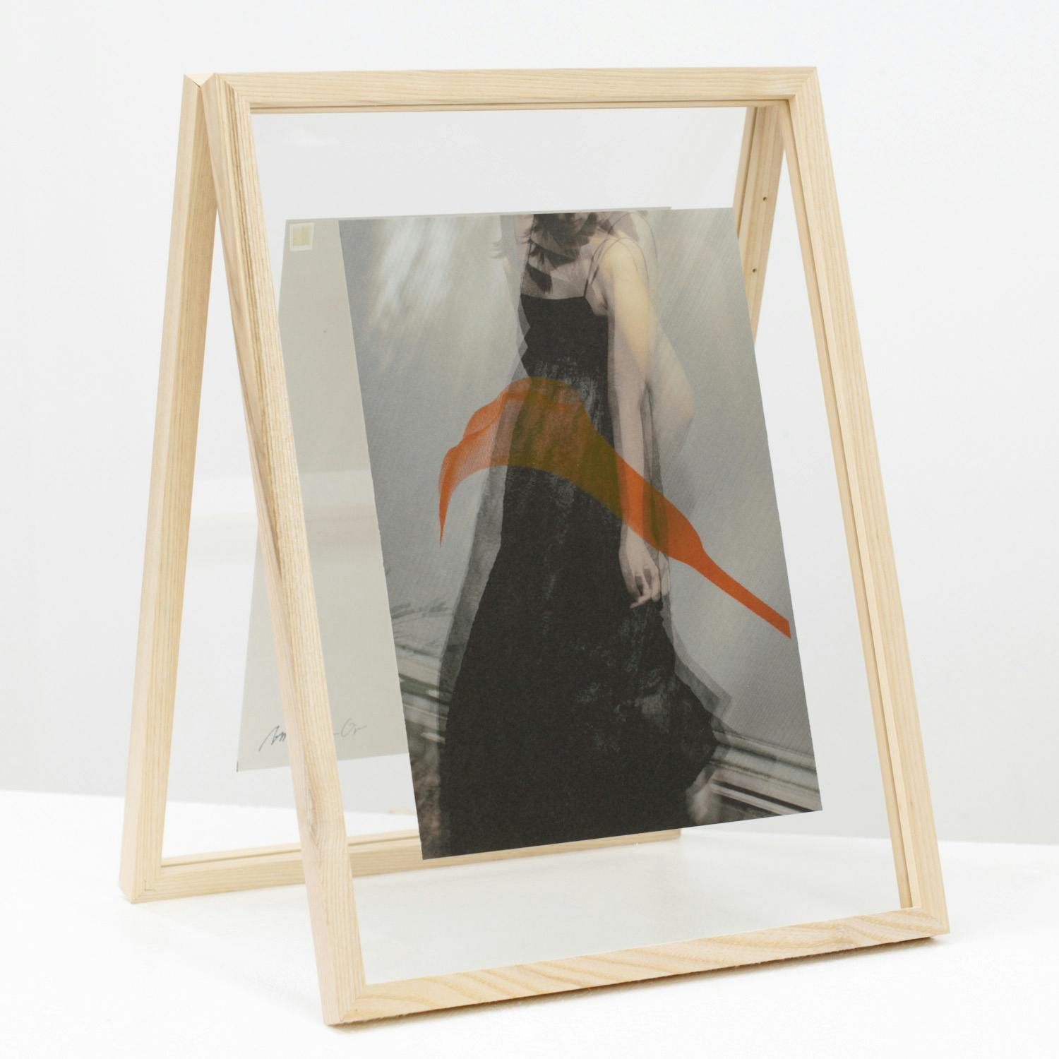 Approaches to a Figure ph+d-031125_1  (Photo by Nam grafik)