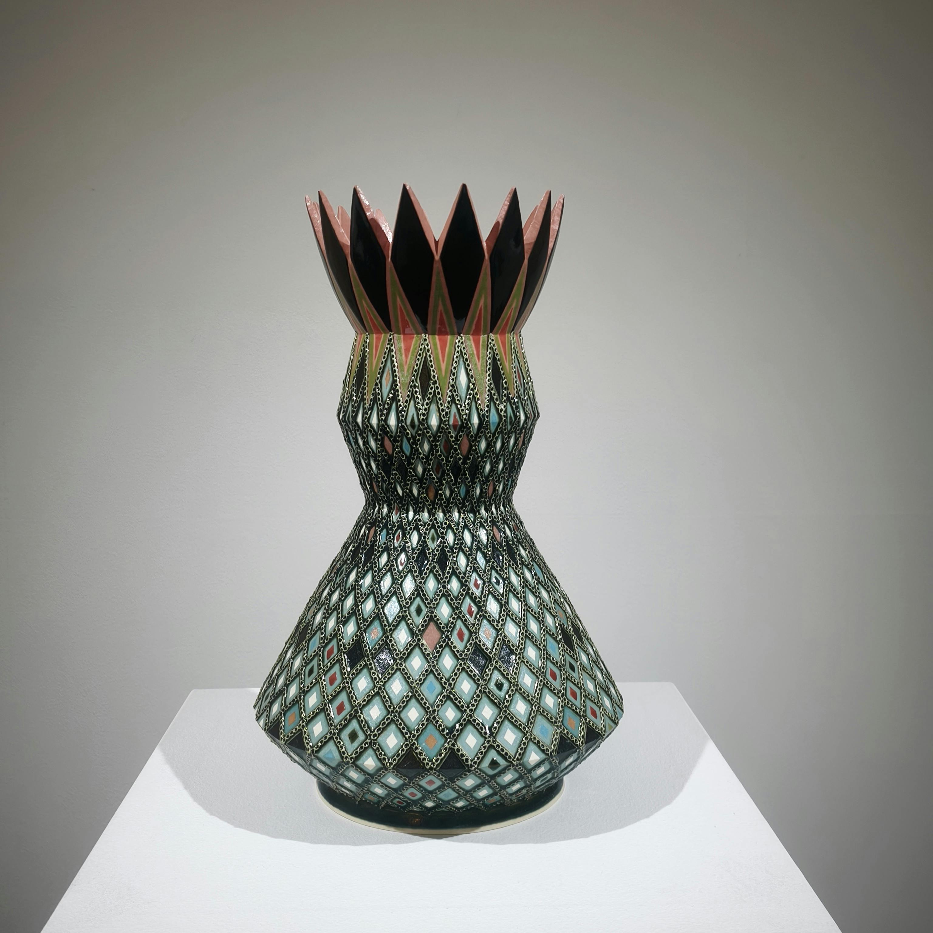 象嵌彩色縄目緑釉壺