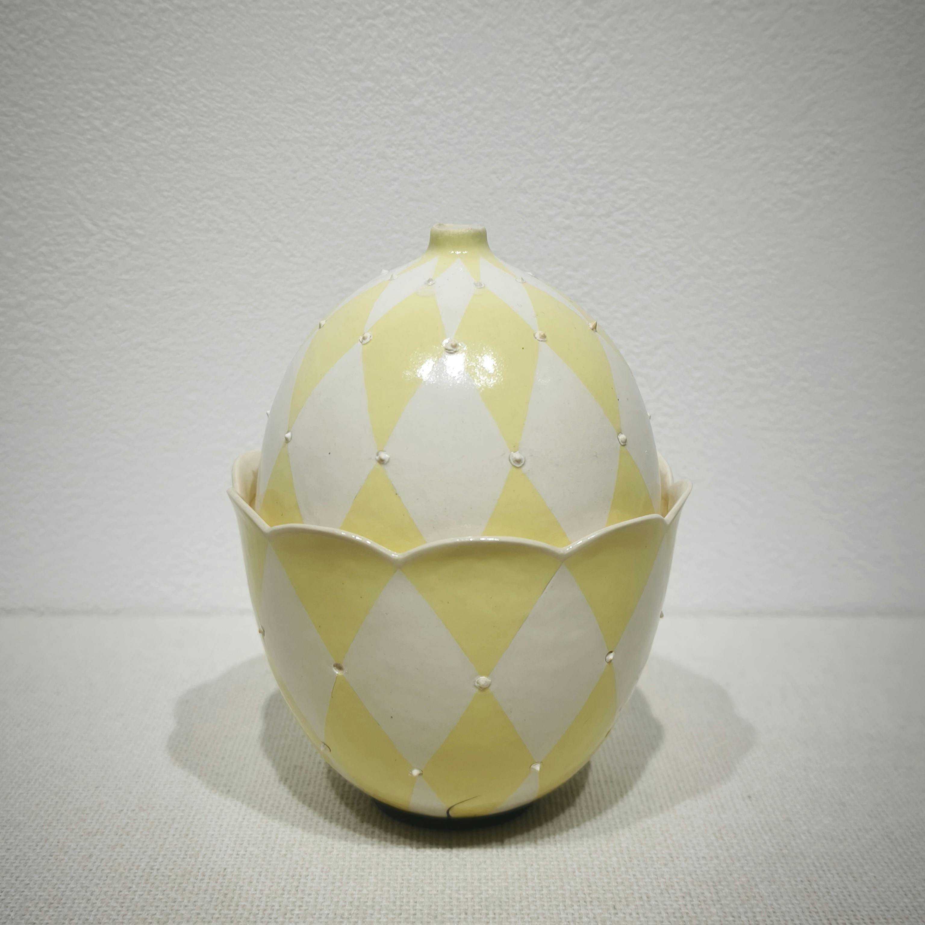 白と黄の蓋物Ⅰ