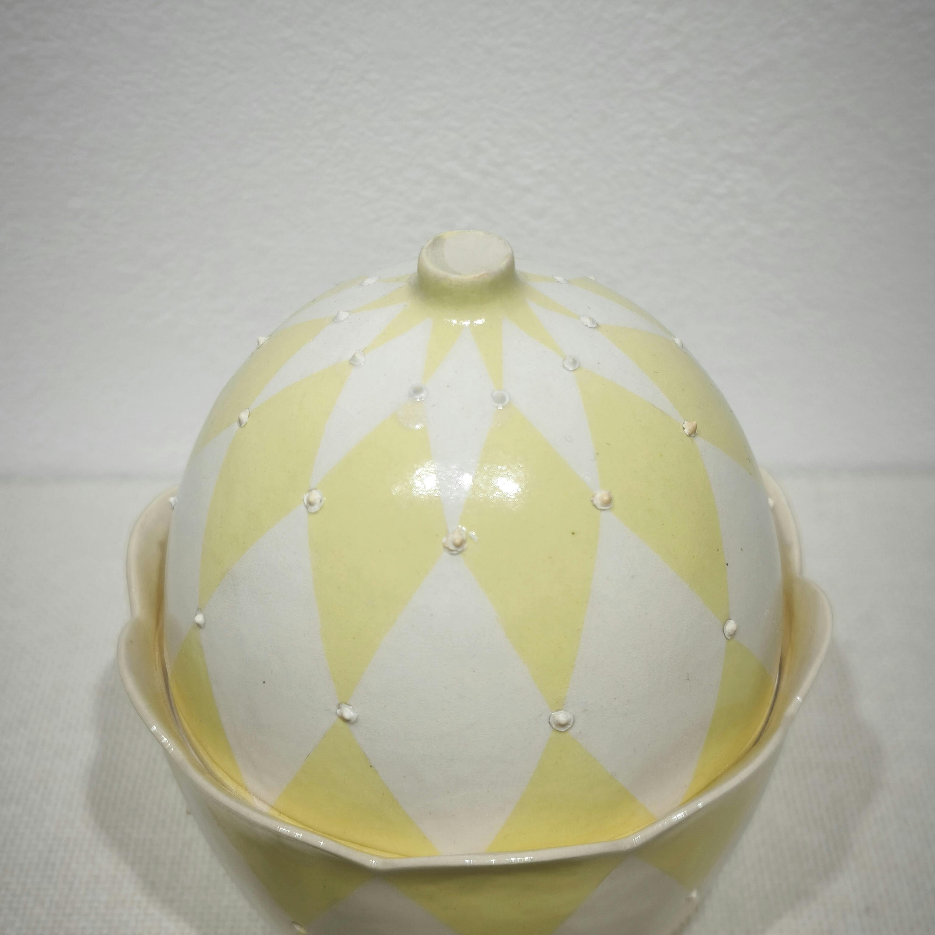 白と黄の蓋物Ⅰ