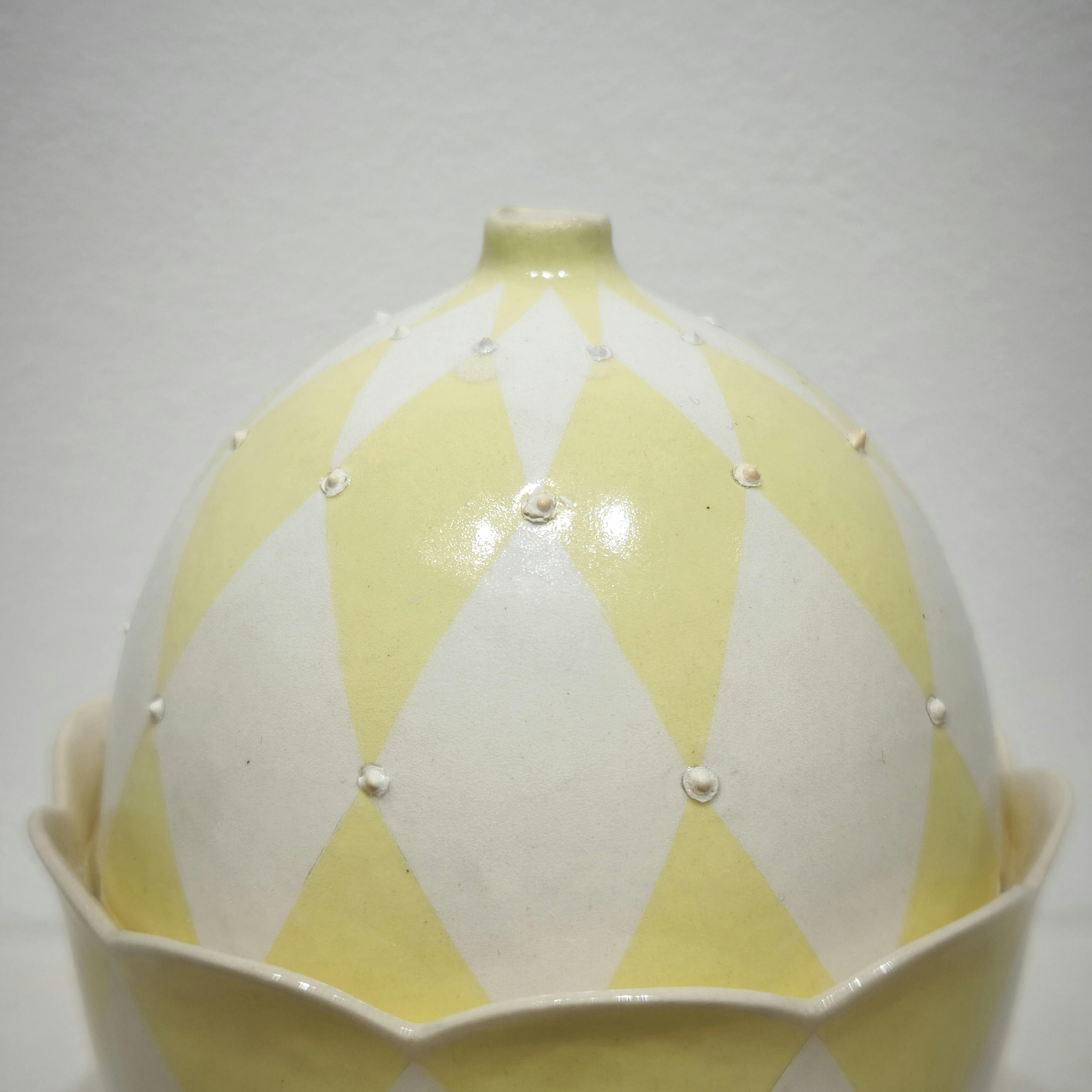 白と黄の蓋物Ⅰ