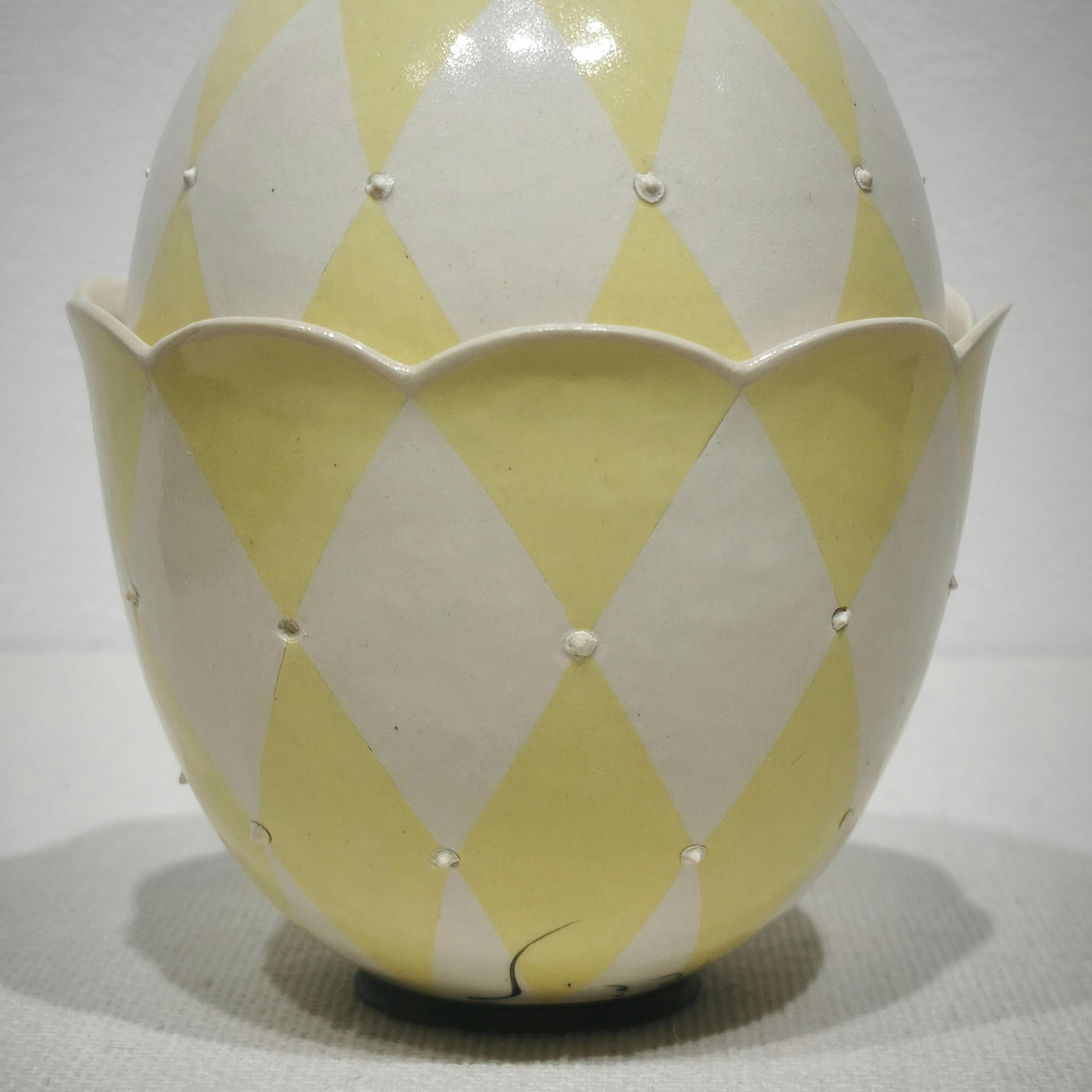 白と黄の蓋物Ⅰ