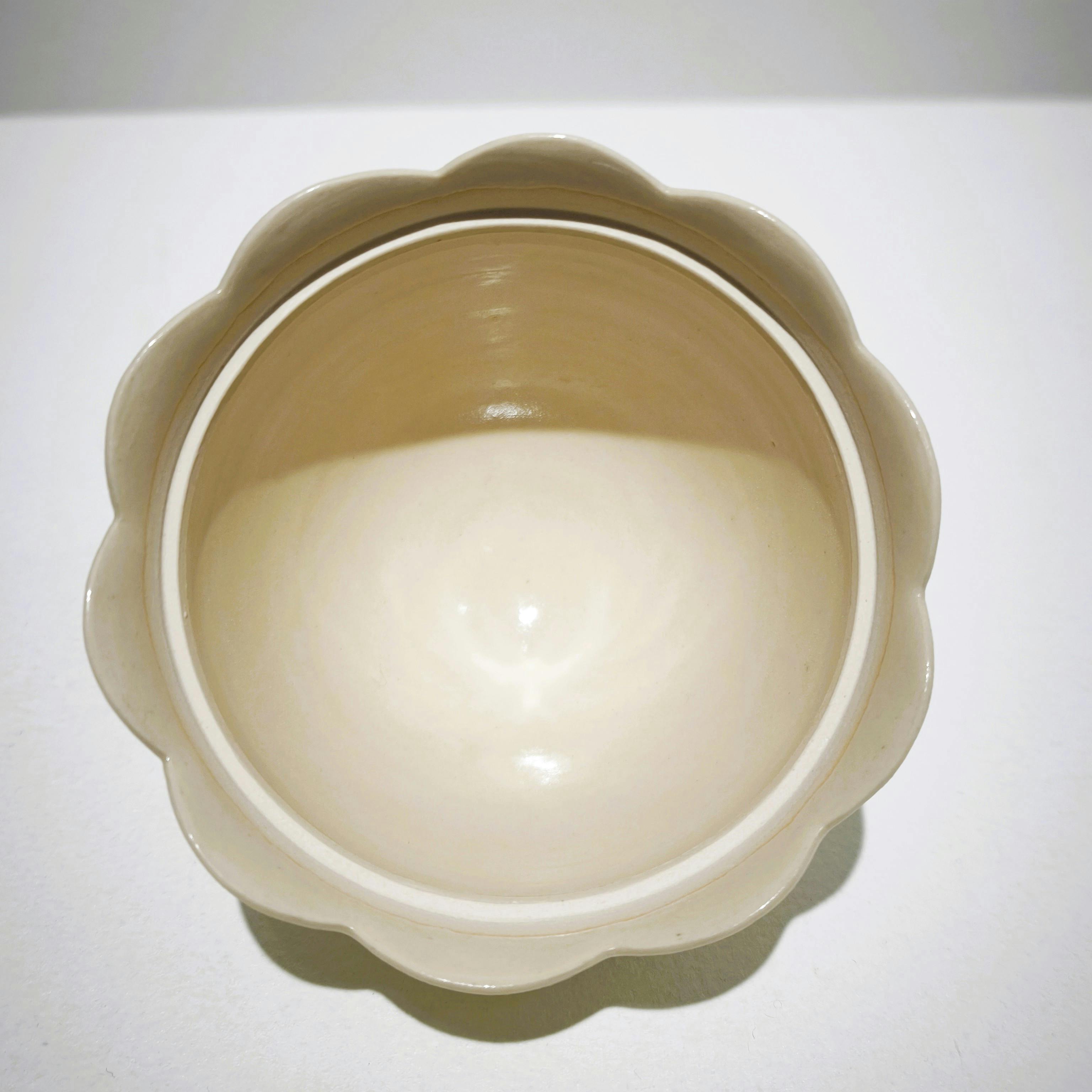 白と黄の蓋物Ⅰ