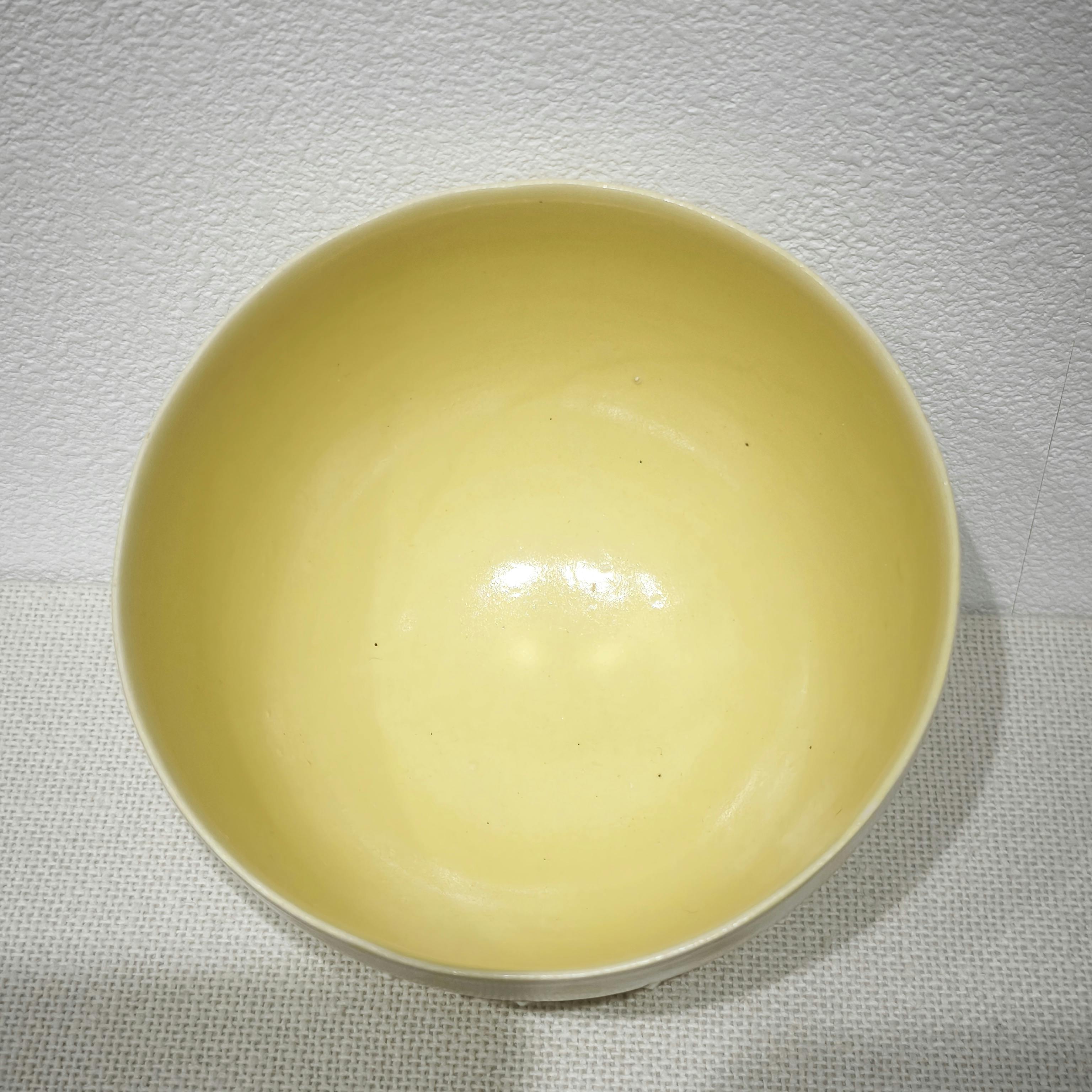 白と黄の碗Ⅰ