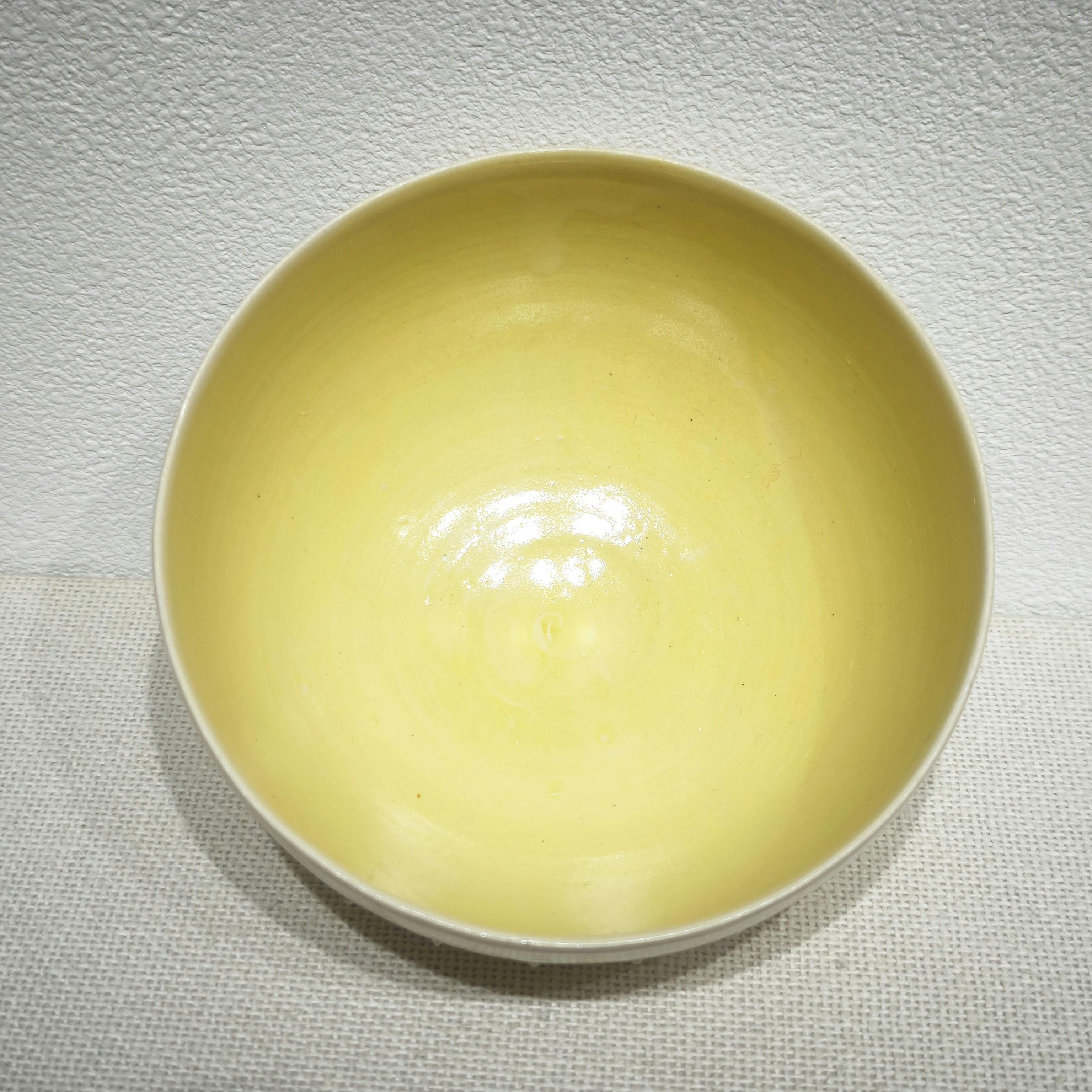 白と黄の碗Ⅱ