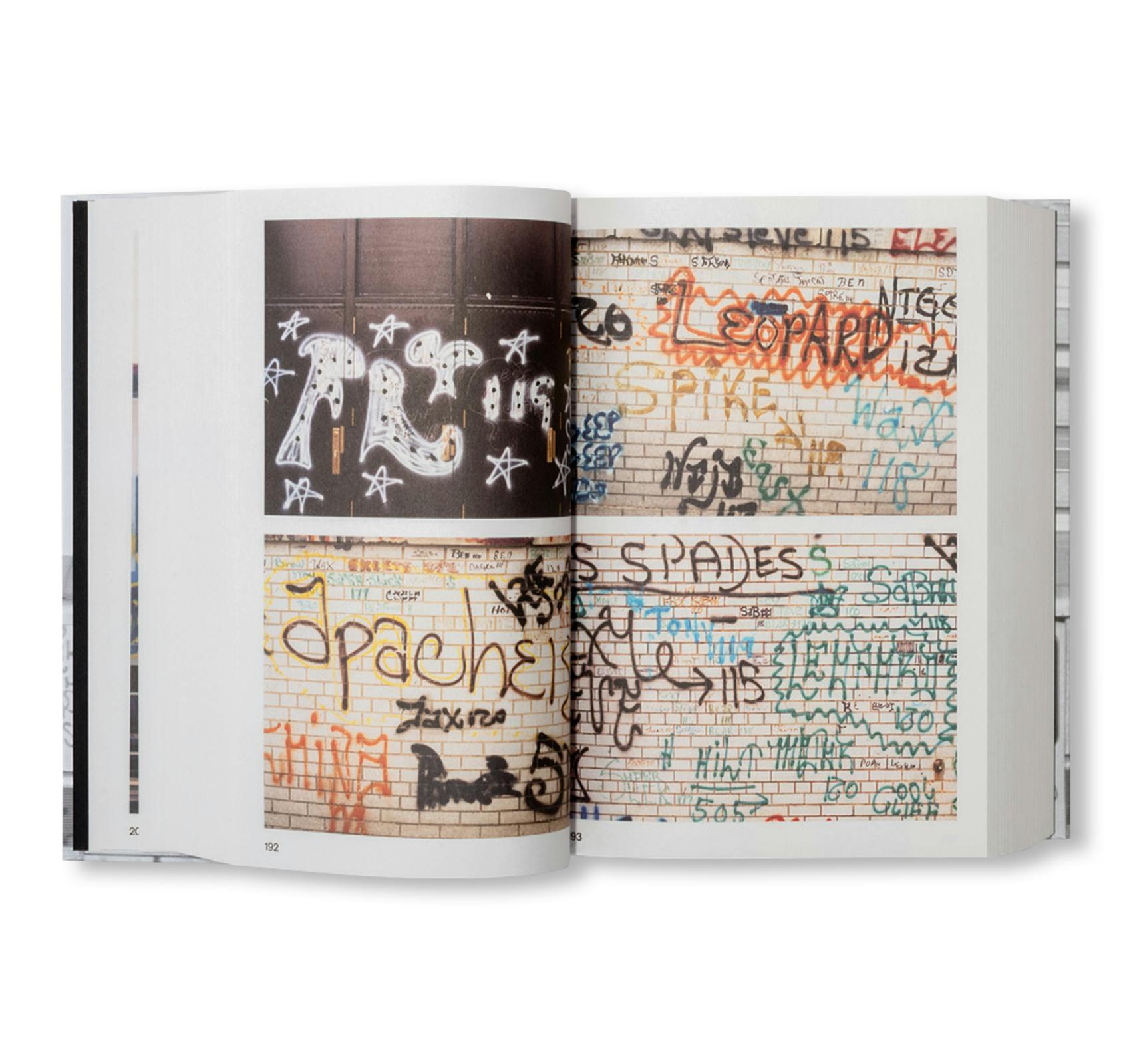 [予約受付中] PASSING THROUGH MOVING IN AND GETTING AWAY WITH IT: GORDON MATTA-CLARK NEW YORK CITY GRAFFITI PHOTOGRAPHS, 1972–73 [SECOND PRINTING]