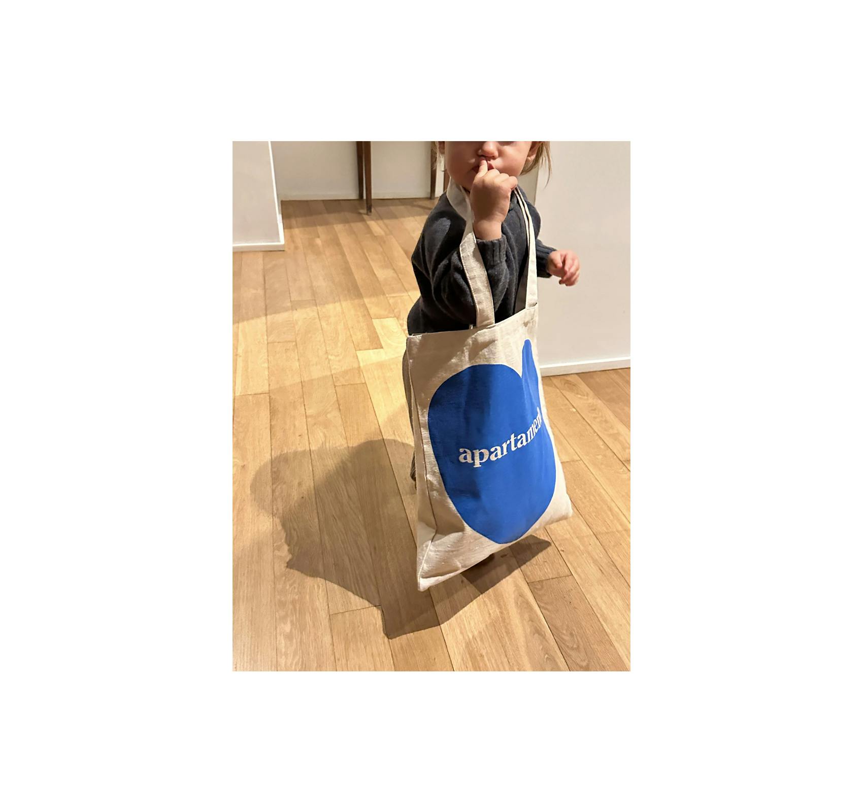 [予約受付中] APARTAMENTO HEART TOTE BAG (BLUE FLAME)