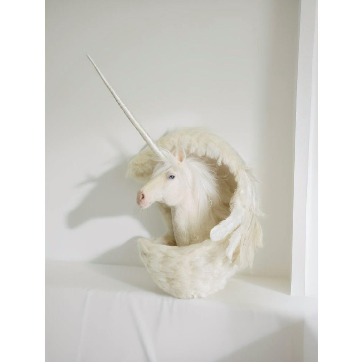 Crescent -Clad Alicorn : Guardian of Inner Silence