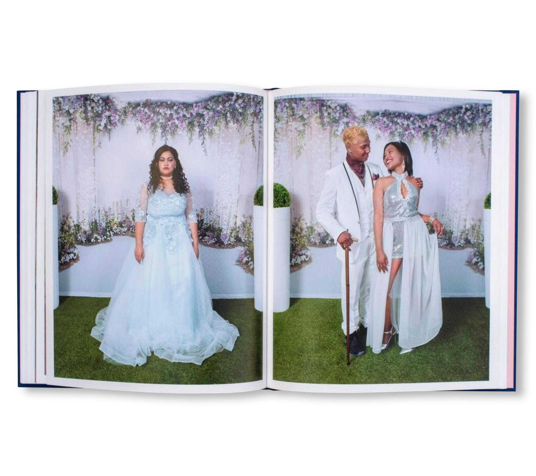 [予約受付中] THE NIGHT IS YOUNG