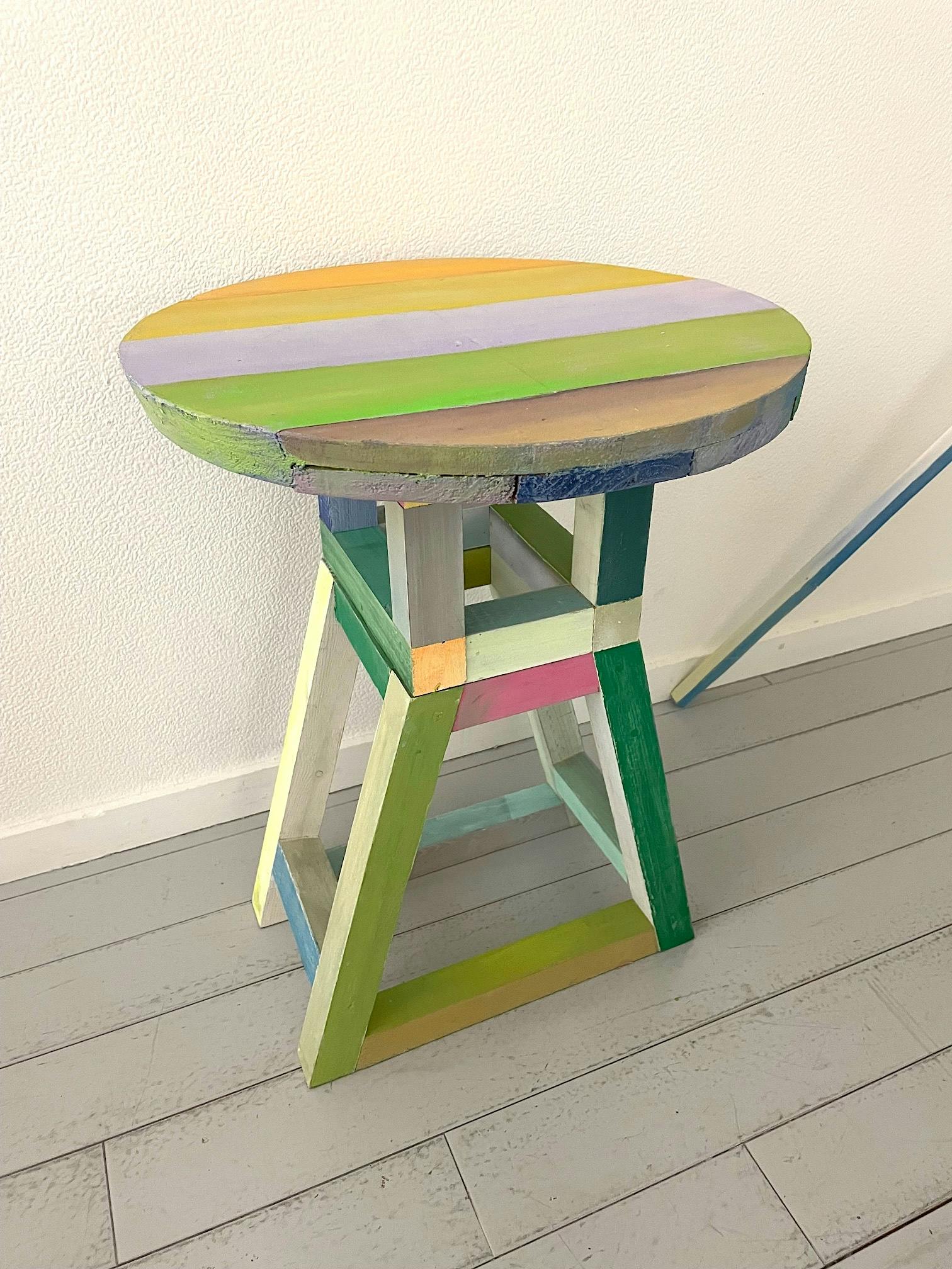 色相の椅子 丸（大）