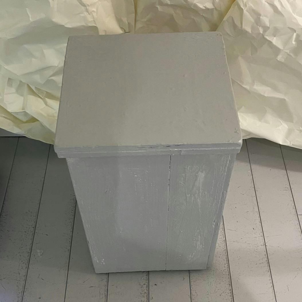 転用と配列　グレーの椅子