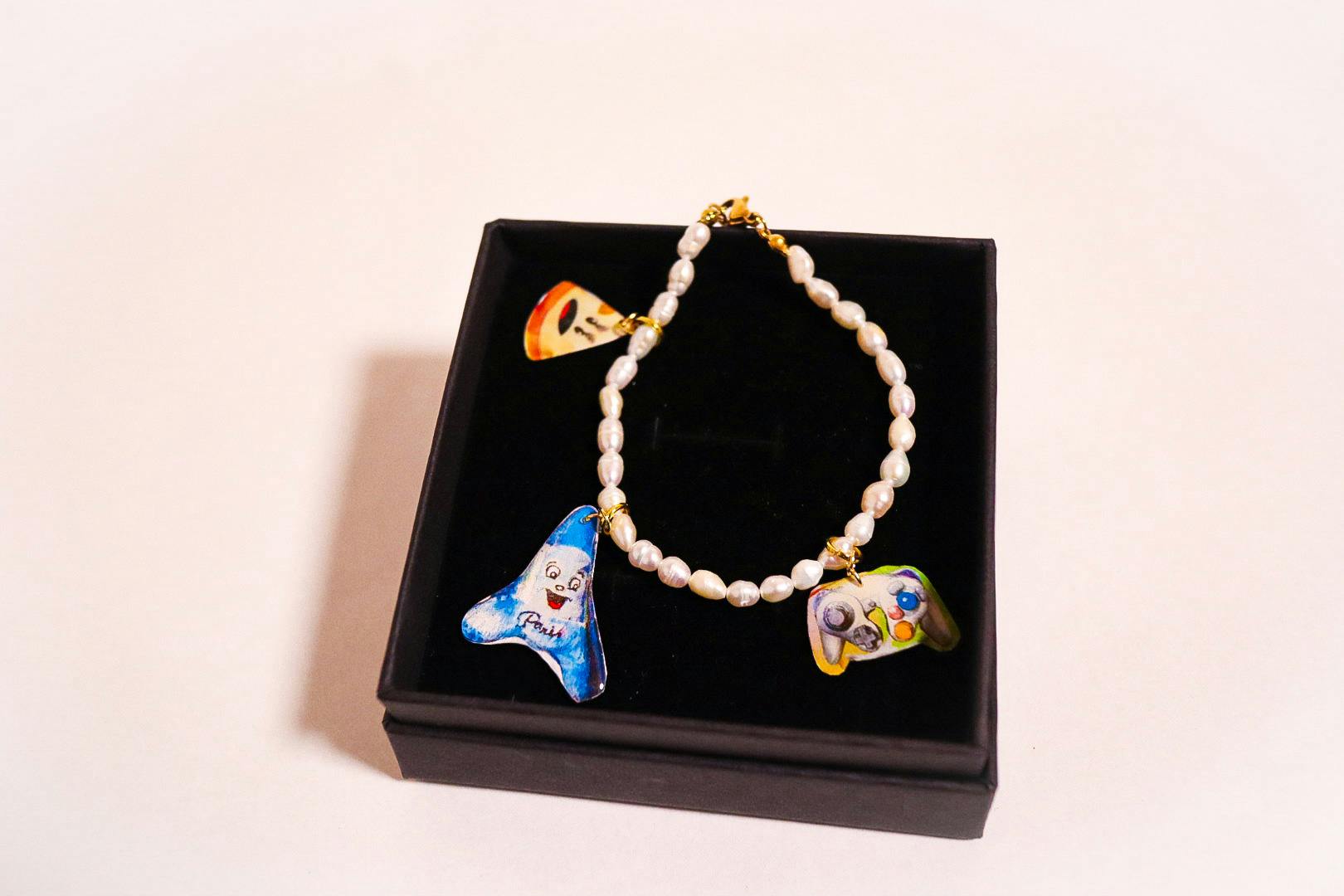 ブレスレットチャーム３個