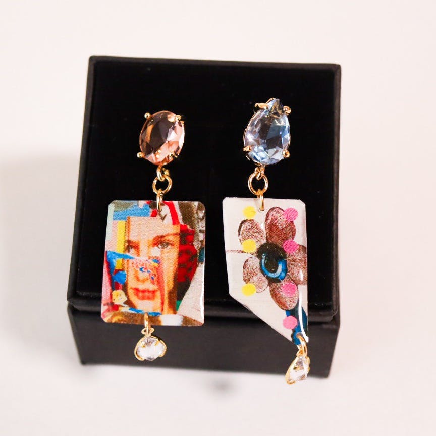 ピアス （ストーン付き）F