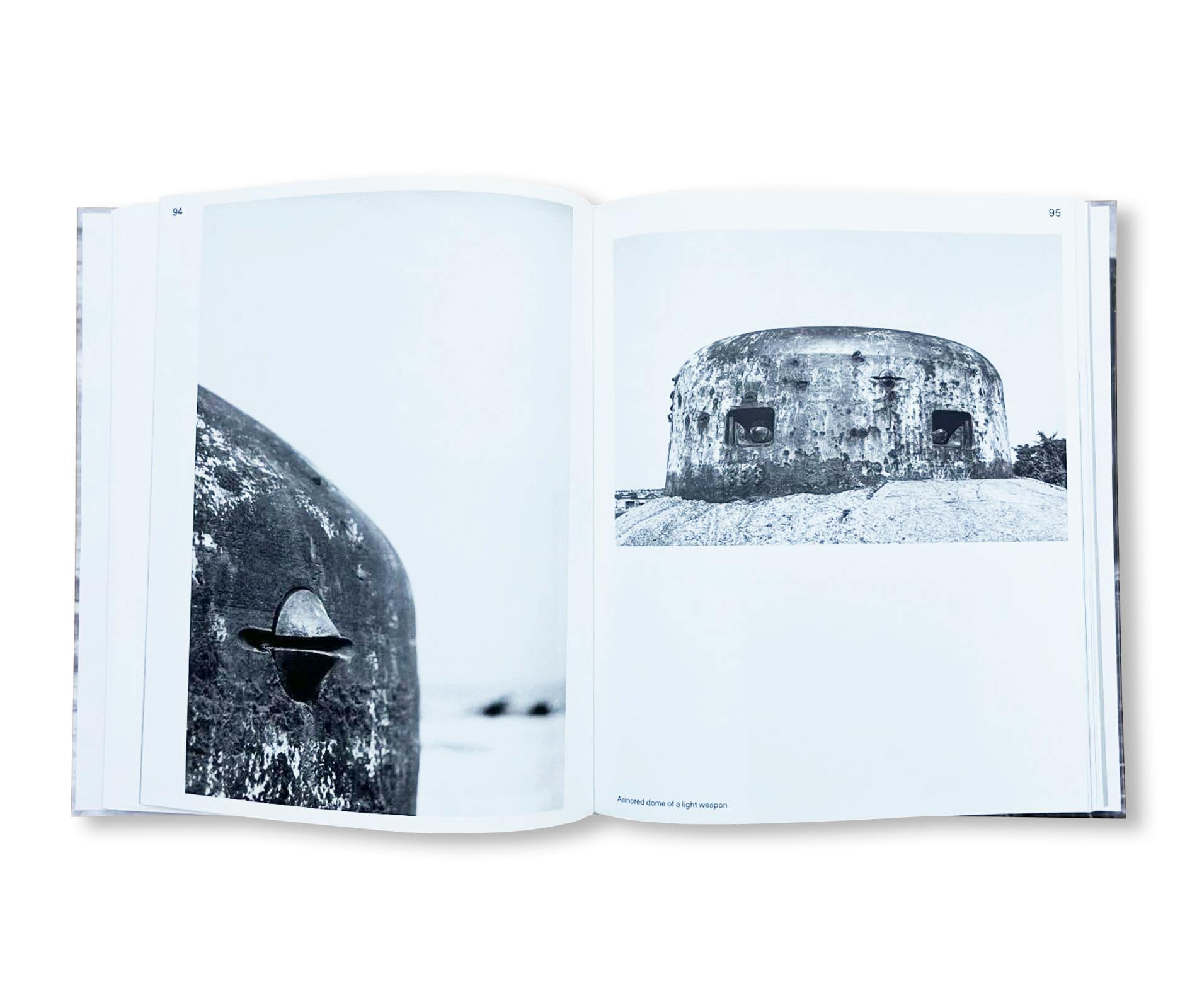 PAUL VIRILIO: BUNKER ARCHEOLOGY by Paul Virilio [ENGLISH EDITION]