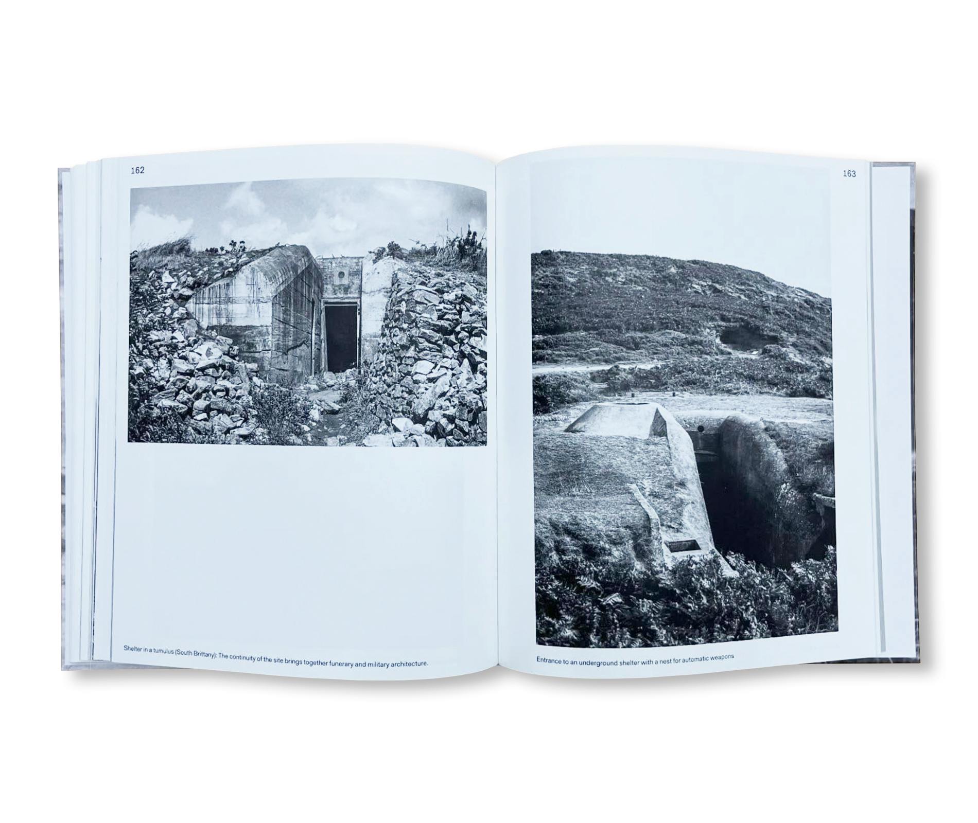 PAUL VIRILIO: BUNKER ARCHEOLOGY by Paul Virilio [ENGLISH EDITION]