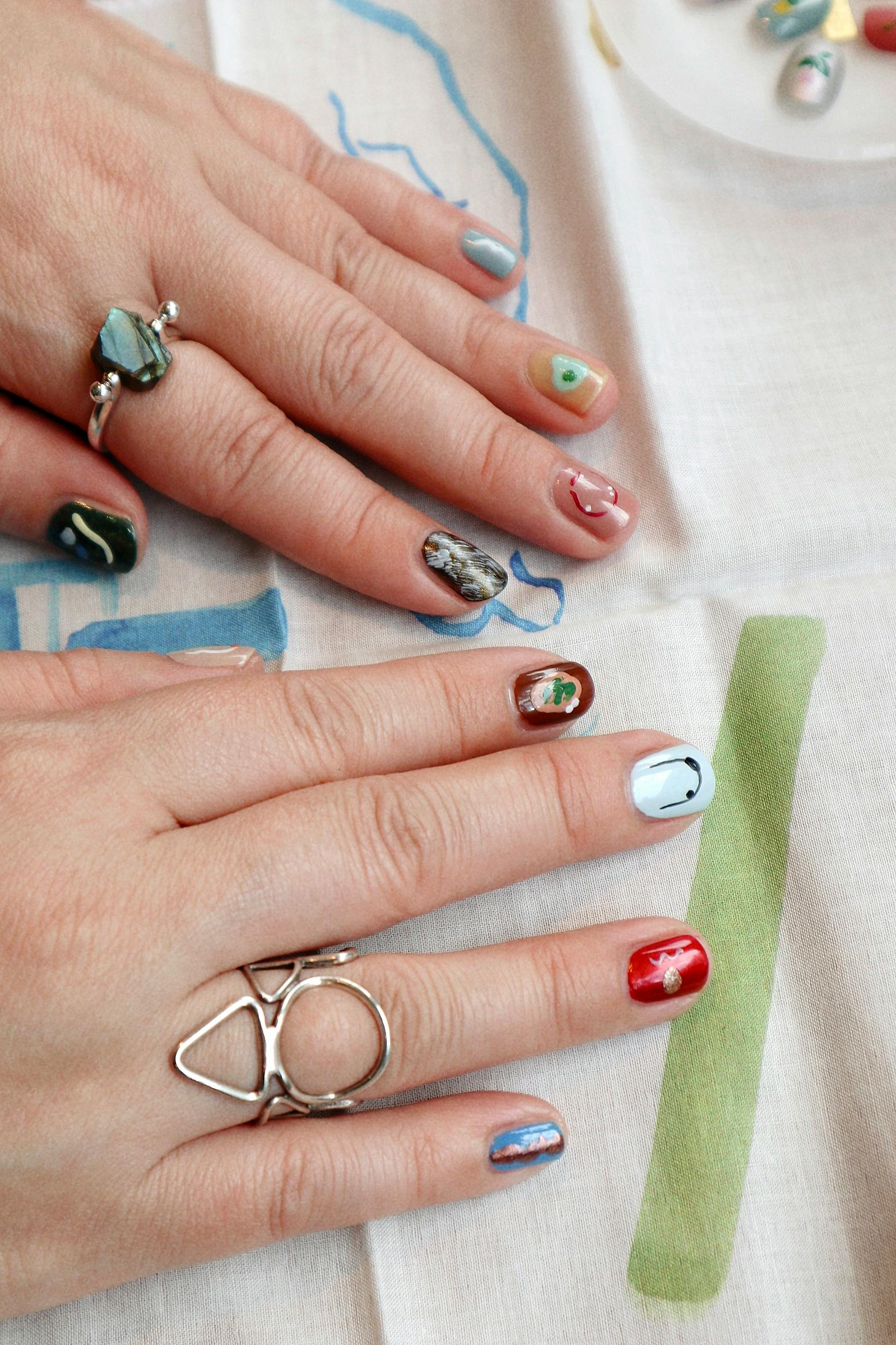 5/3 ⑥16:30-17:00 つめをぬるひと 爪塗りイベント「ジャンルフリー爪塗り」