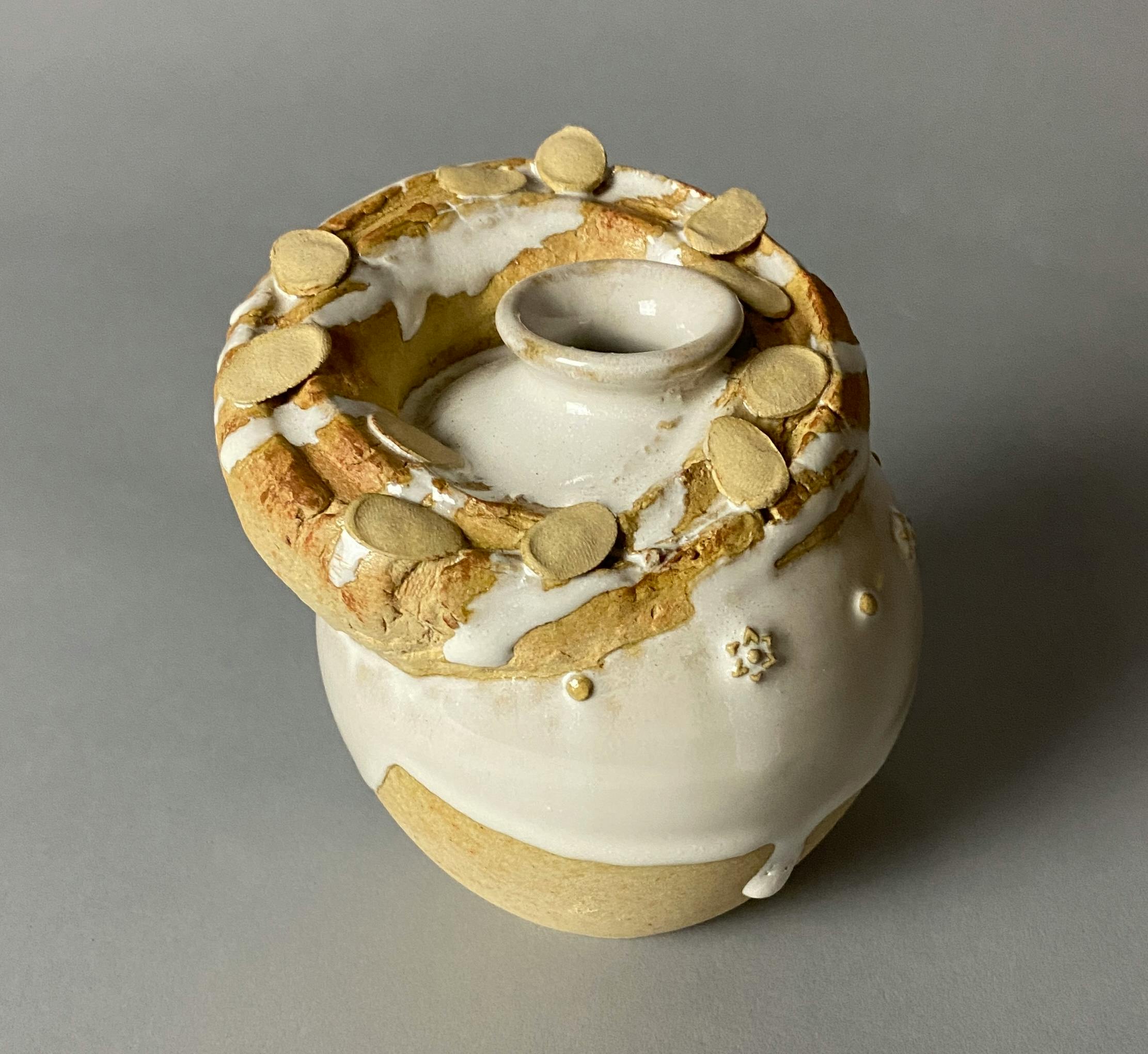 ドーナッツ/白釉壷