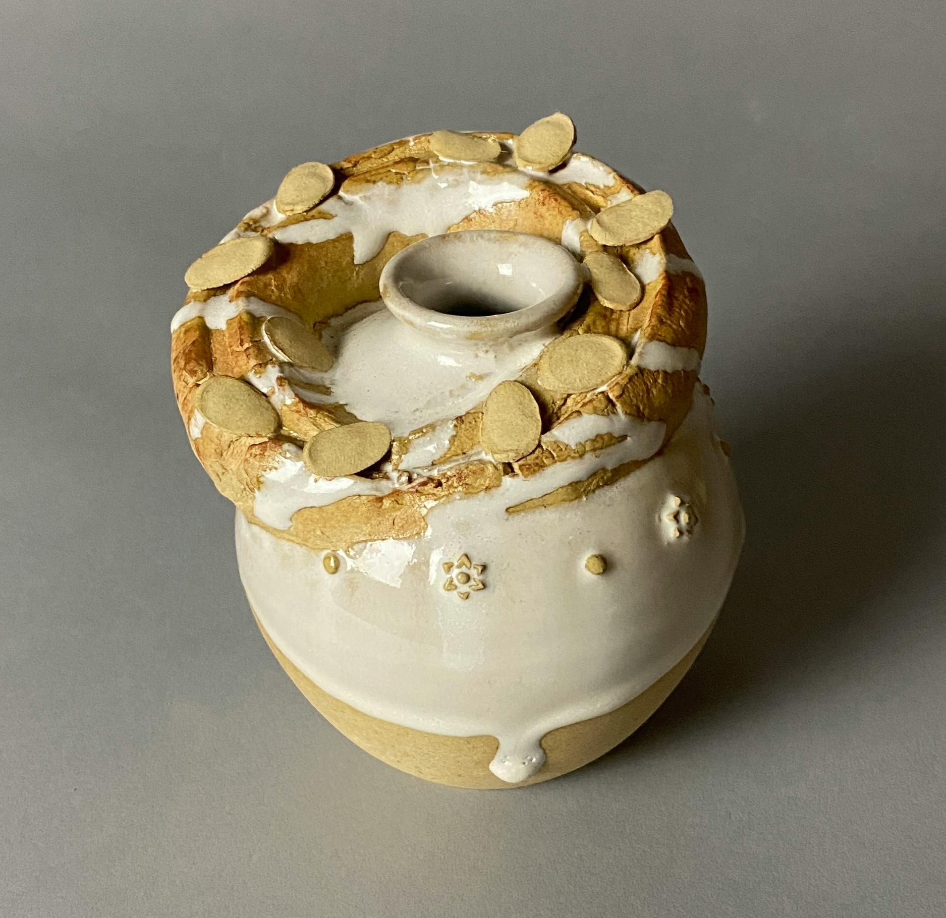 ドーナッツ/白釉壷