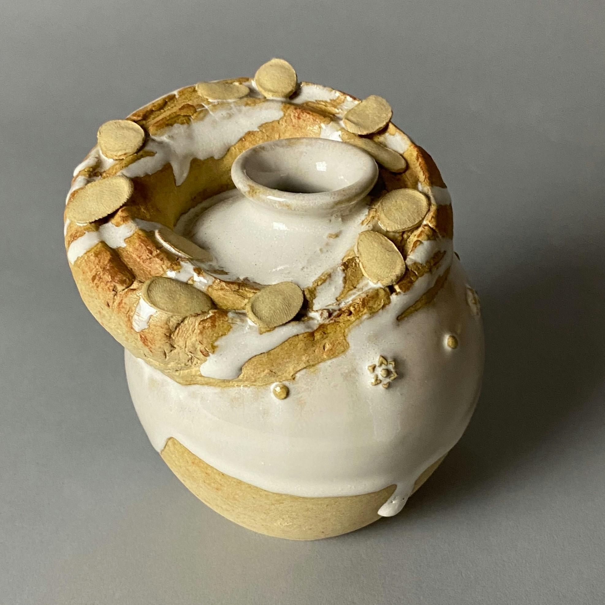 ドーナッツ/白釉壷