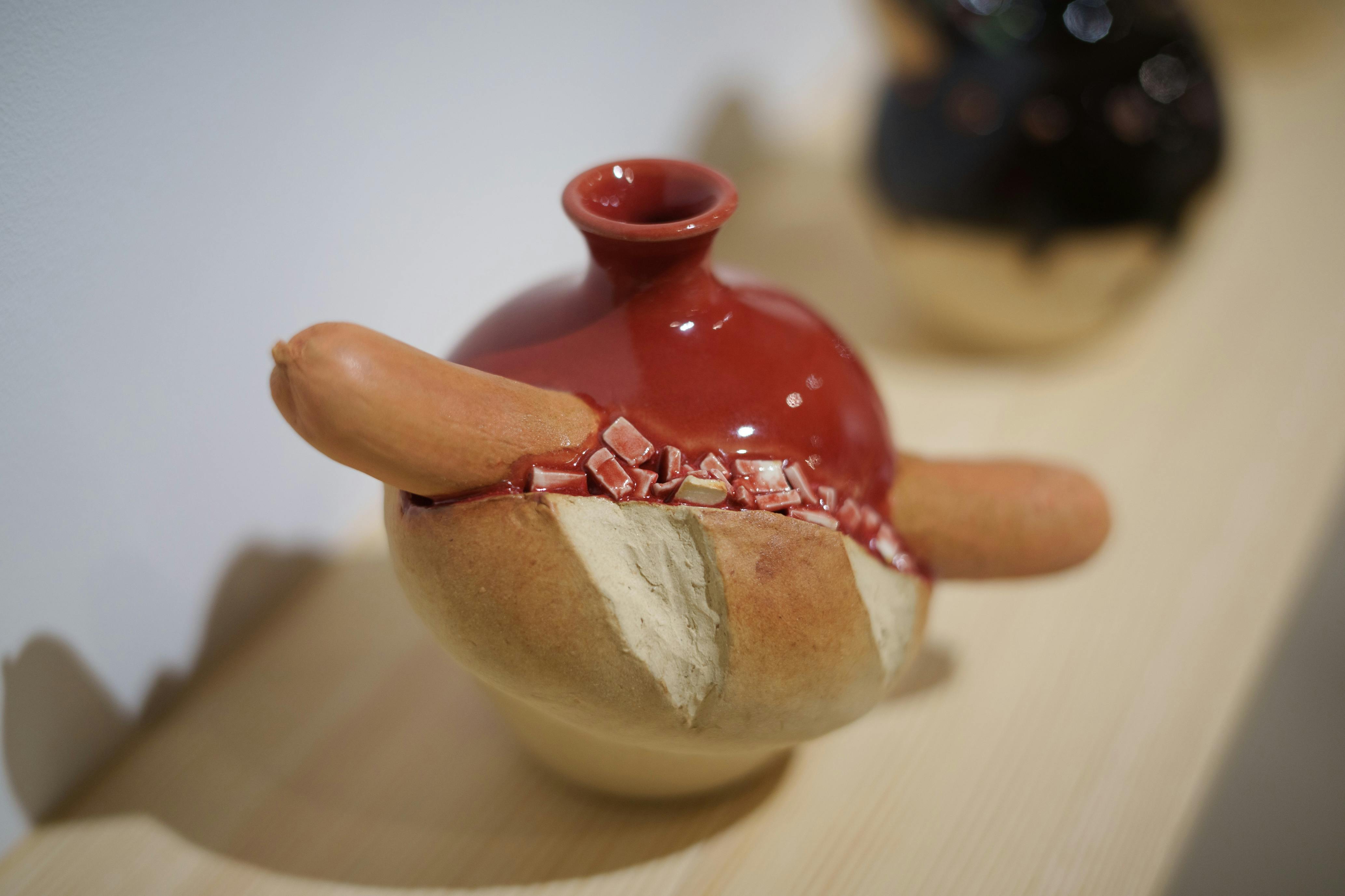 ホットドッグ/紅釉壷