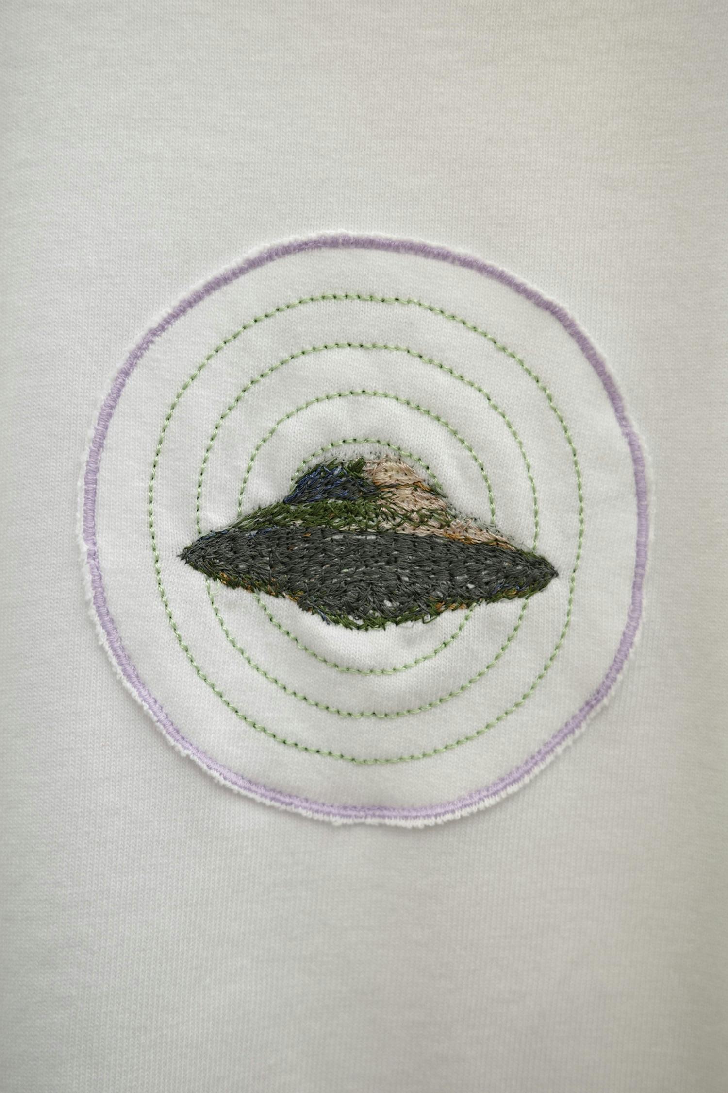 size-L EMBROIDERY Tee - mini　white
