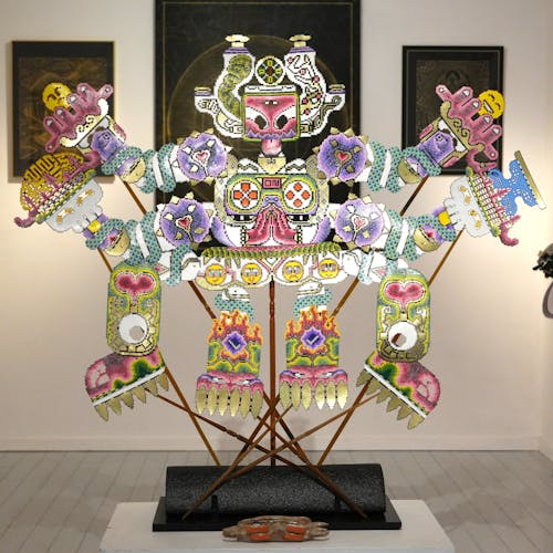 町田泰宣、【桂林旅情】、希少な額装用画集画、新品高級額 額装付 たかくらかずき「ハイパーマン」がGINZA SIXのエントランスに登場