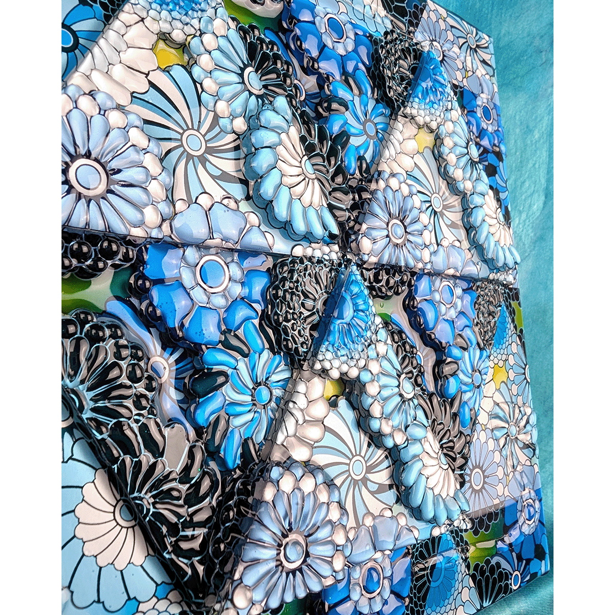 Kaleidoscope serial blue