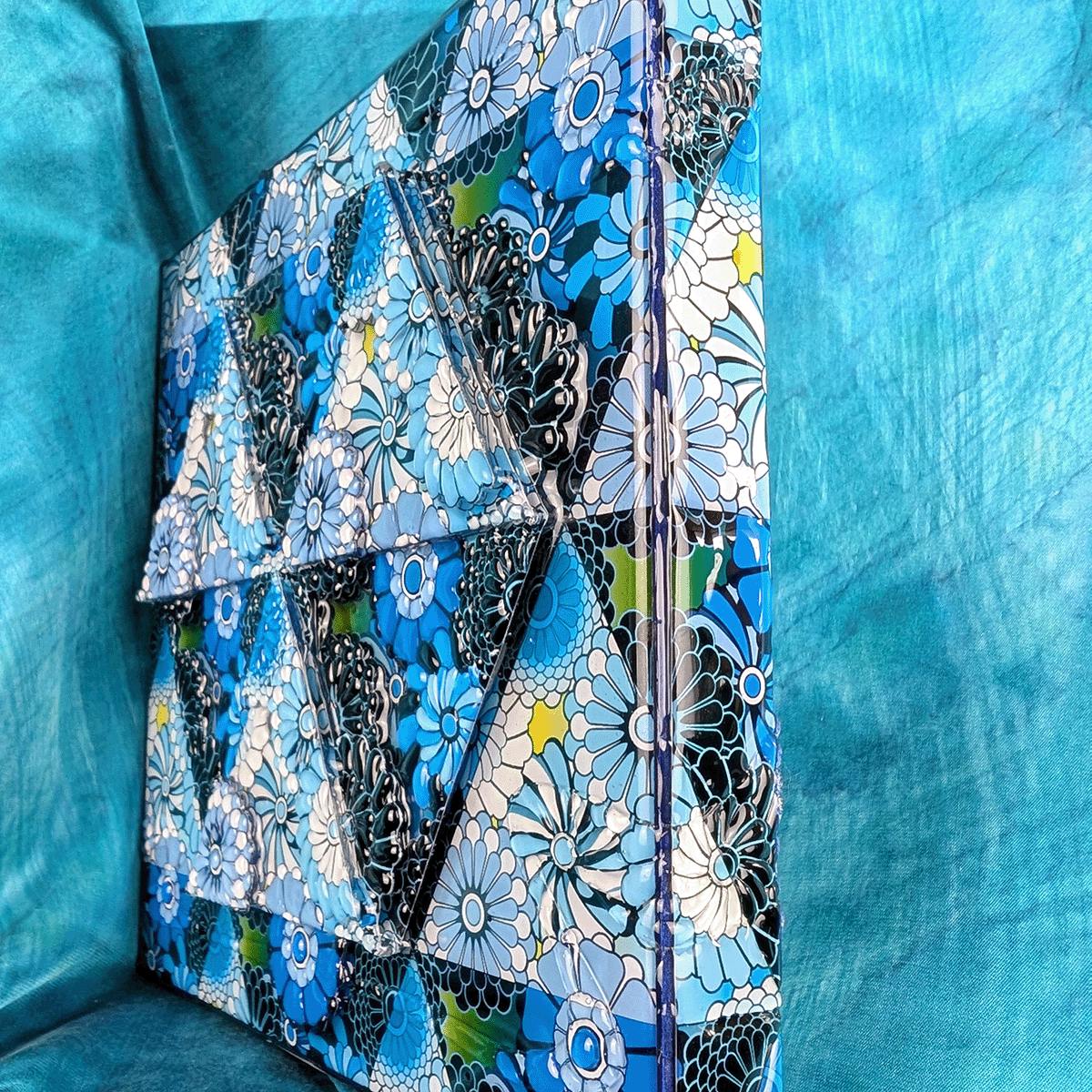 Kaleidoscope serial blue