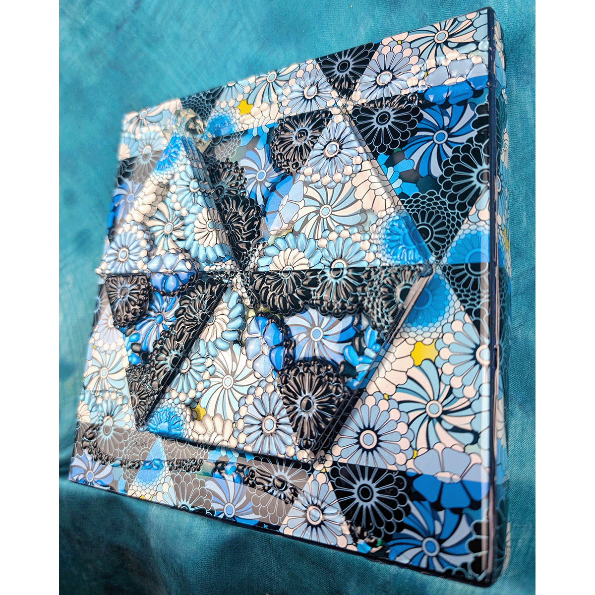 Kaleidoscope serial blue