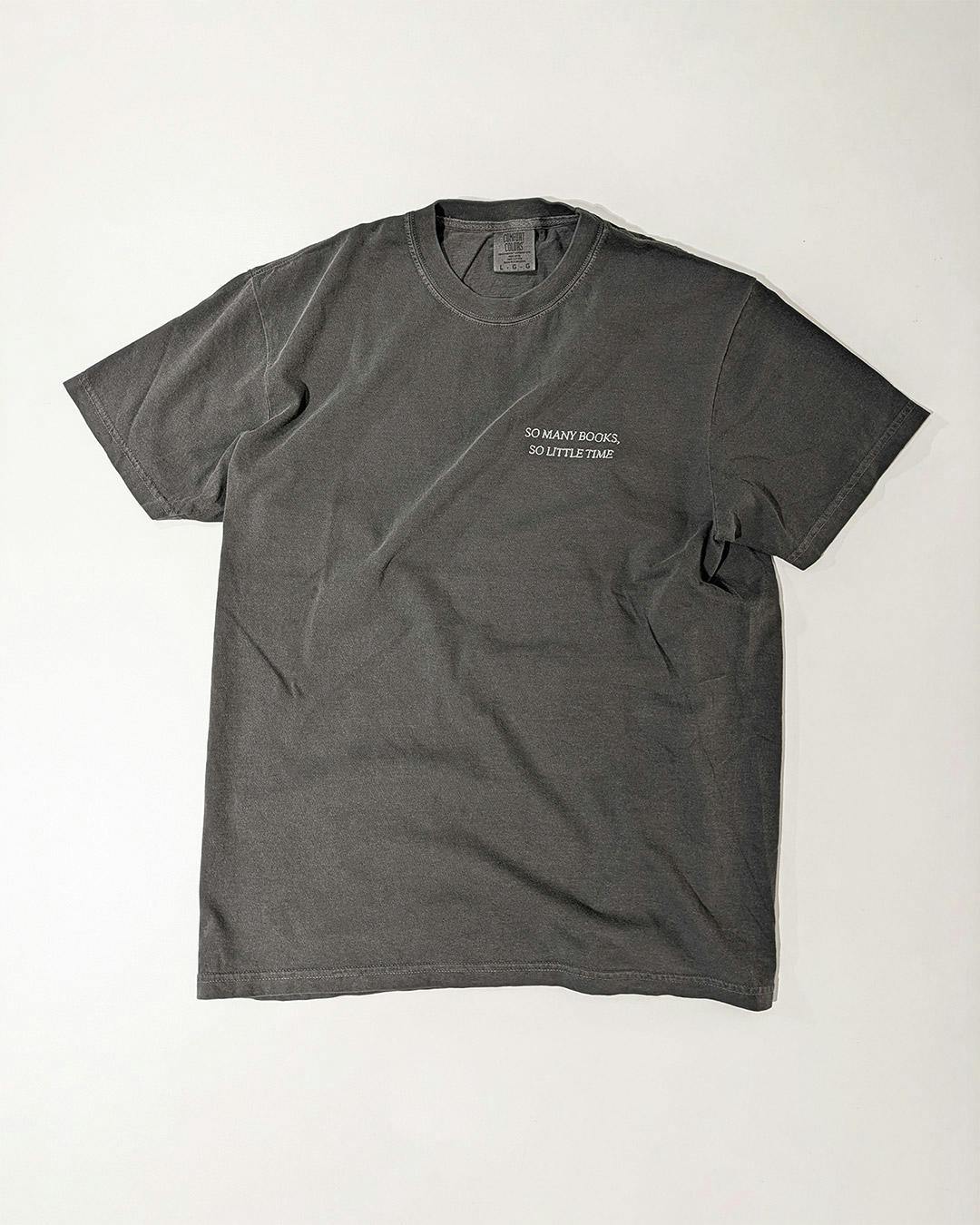 【BLANKMAG × GINZA TSUTAYA BOOKS】"SO MANY BOOKS, SO LITTLE TIME" S/S TEE（BLACK）M
