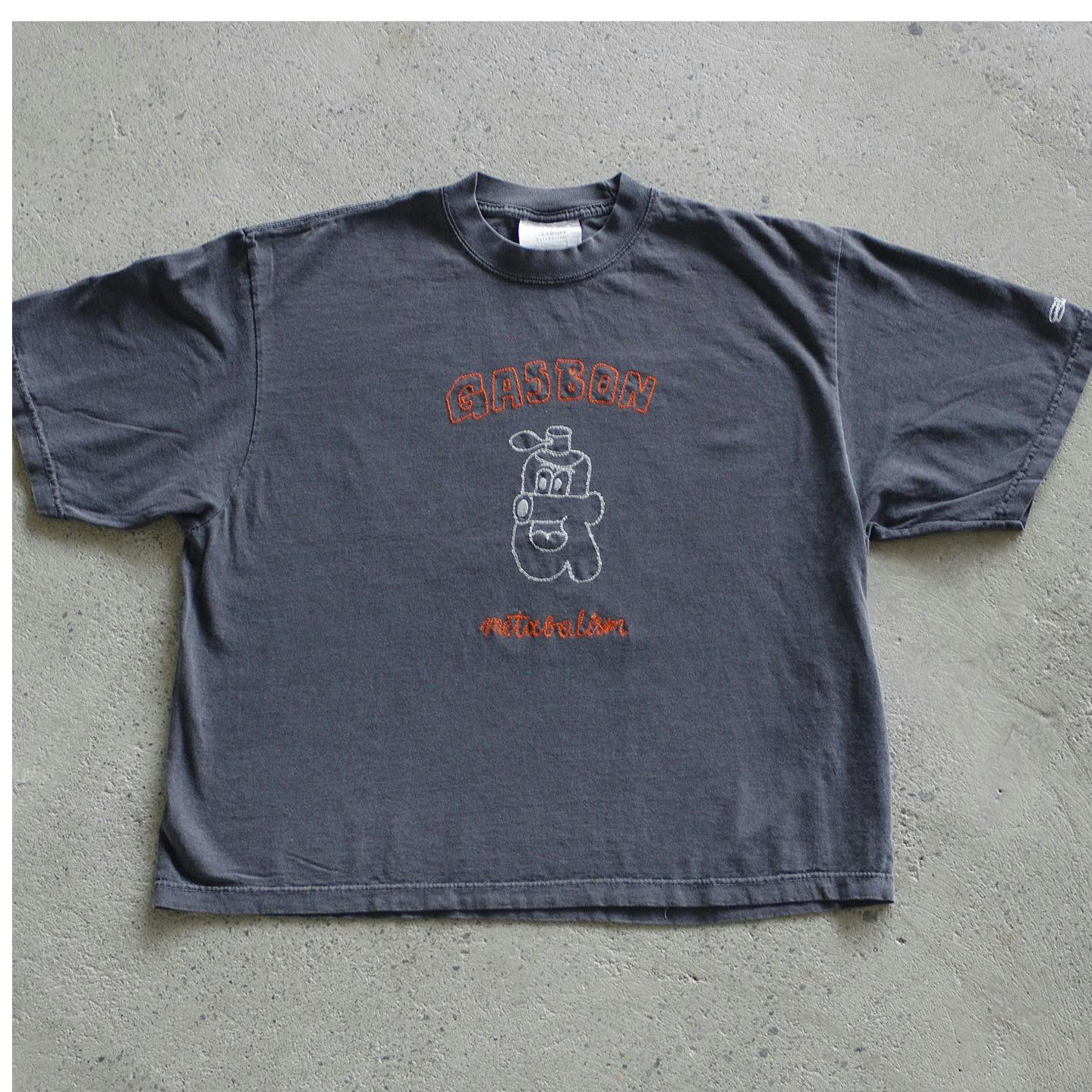 GASBON × DIEGO ガスボーイ “still here” T-shirt 2026 シャドー　Lsize