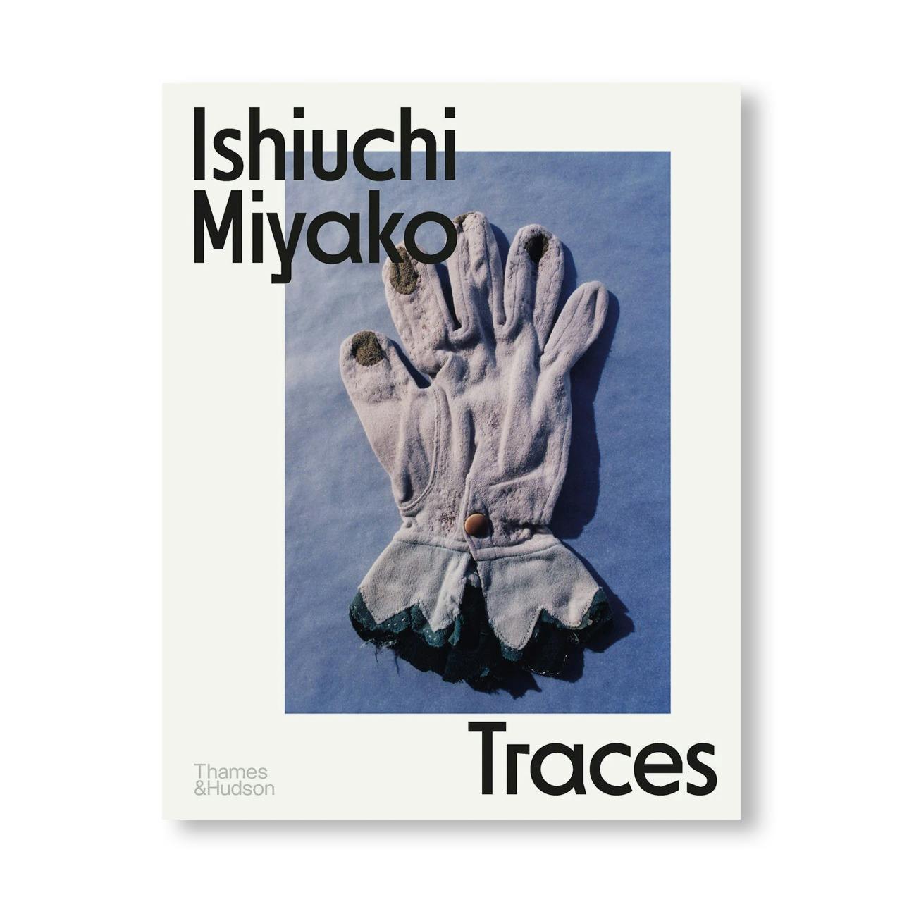 [予約受付中] TRACES [SIGNED]