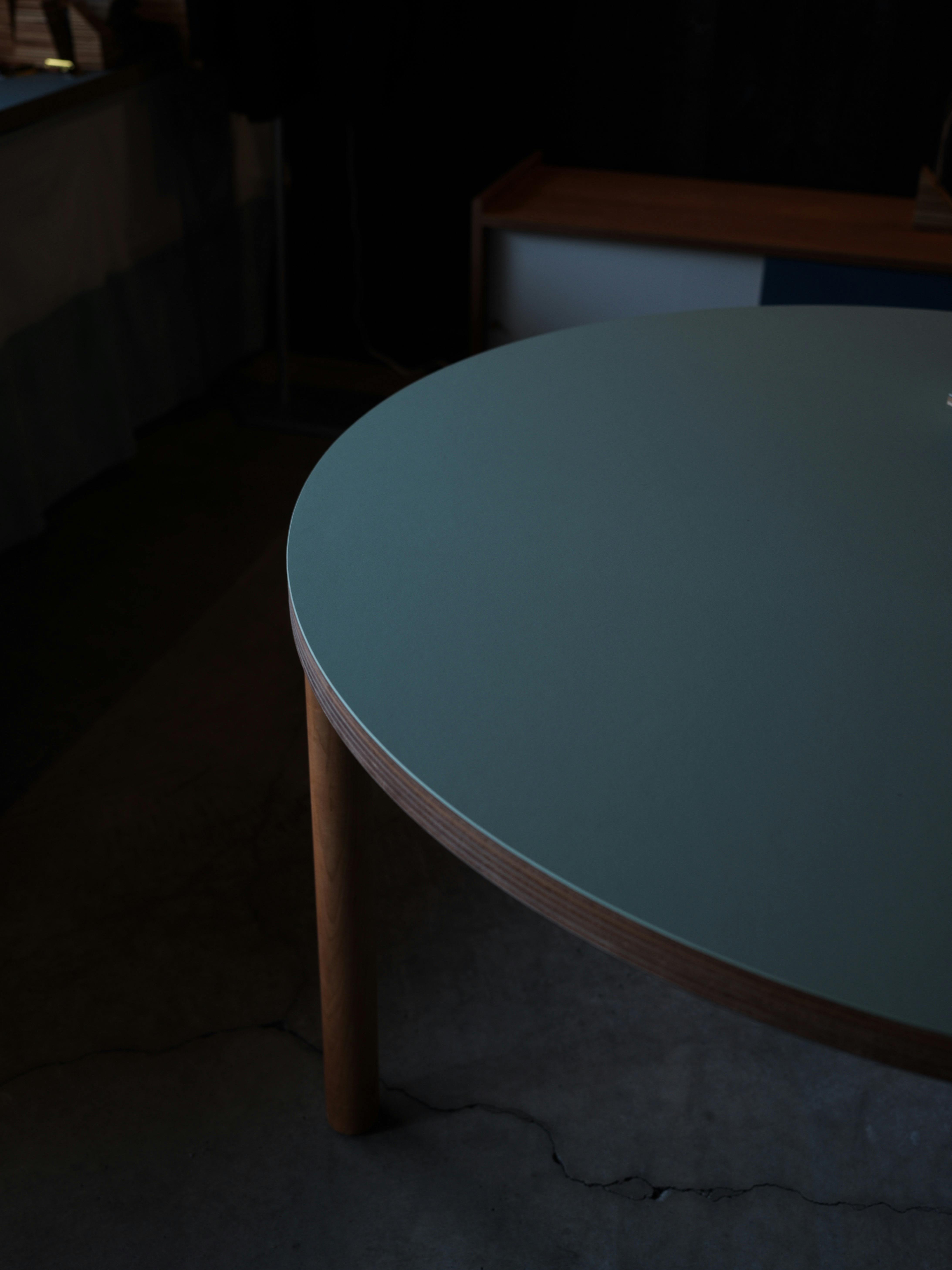 モダニズム合板家具 ダイニングテーブル