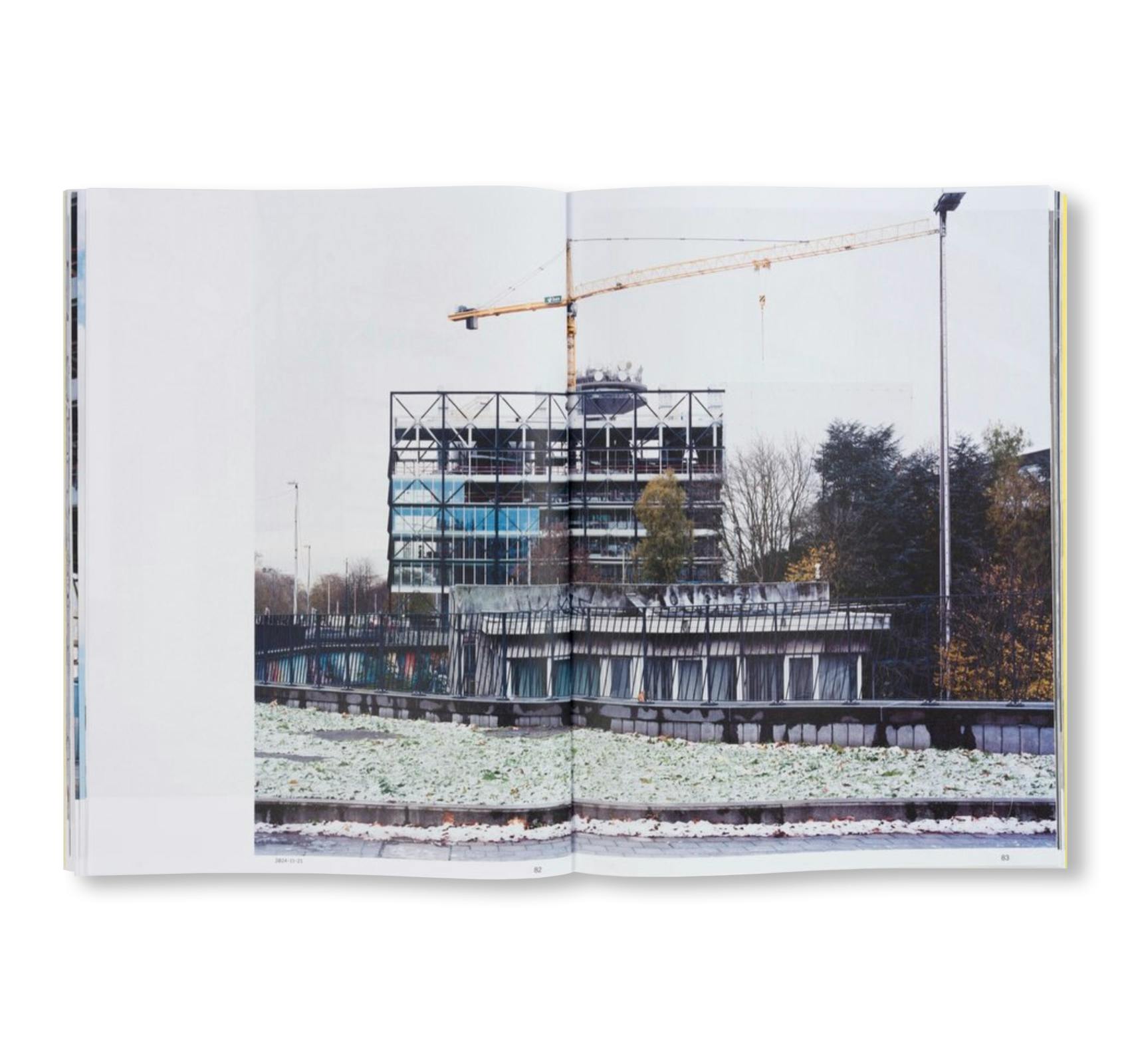 BAUKUNST FRAME